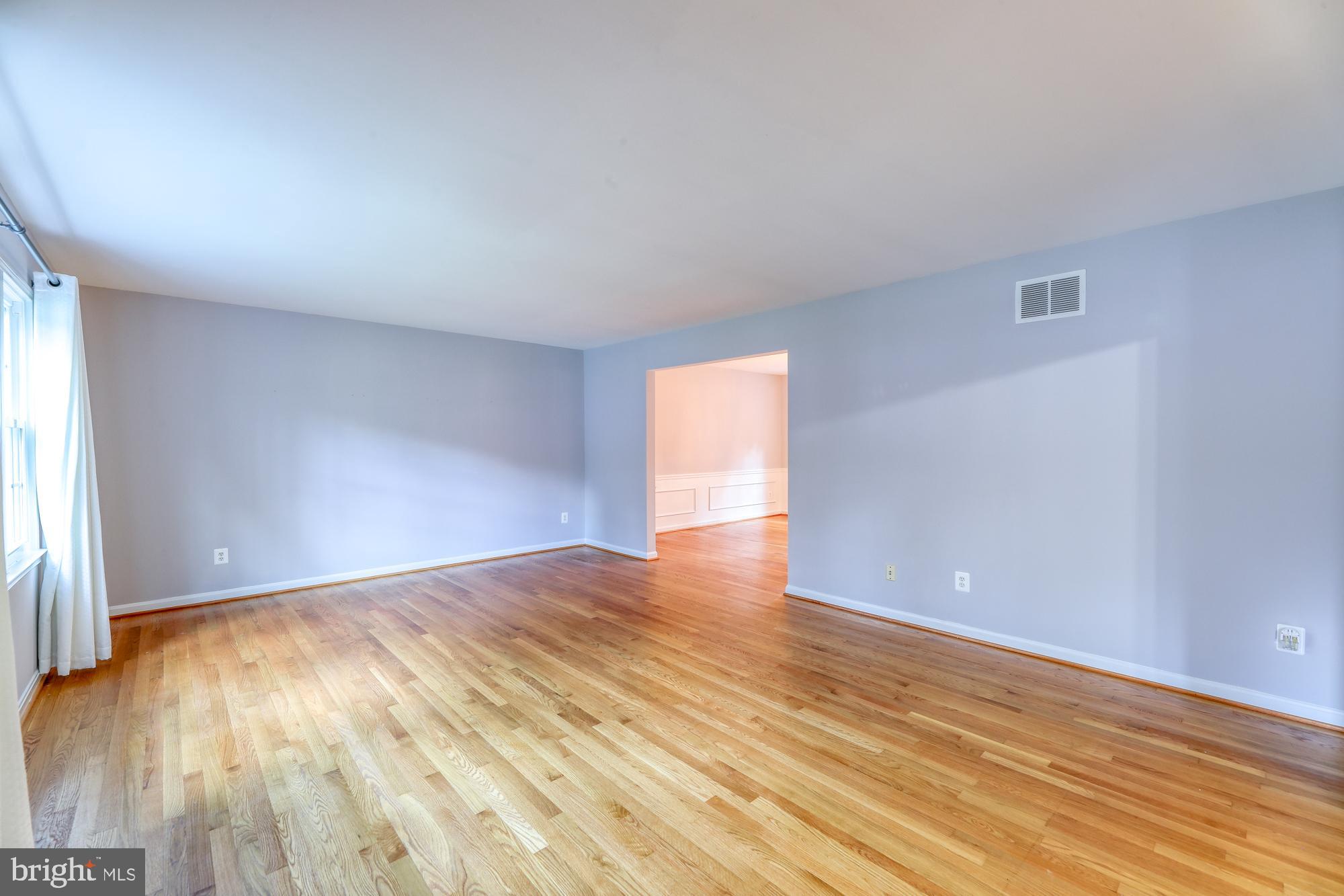 MC LEAN HAMLET - Residential