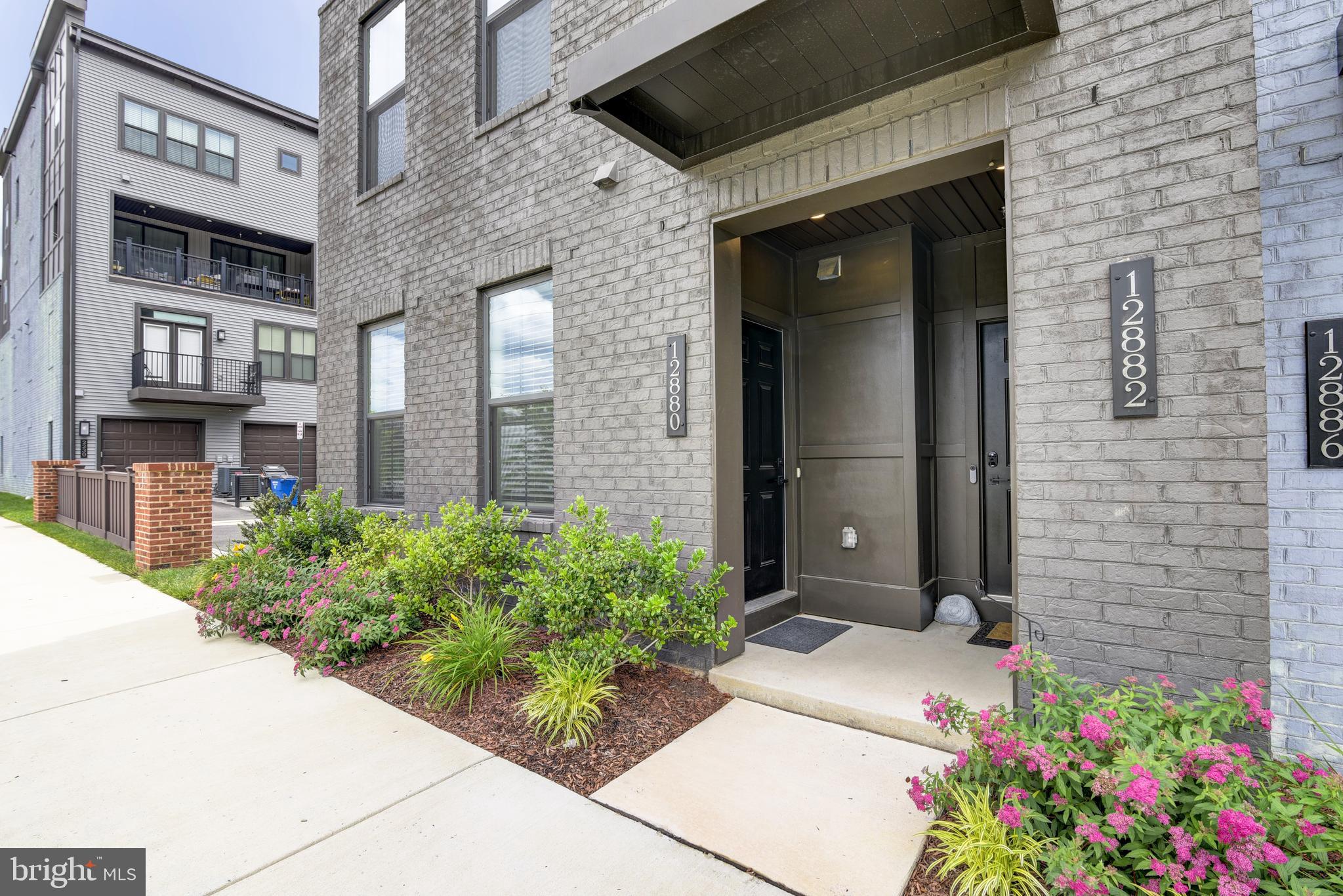 WOODLAND PARK STATION - Residential Lease