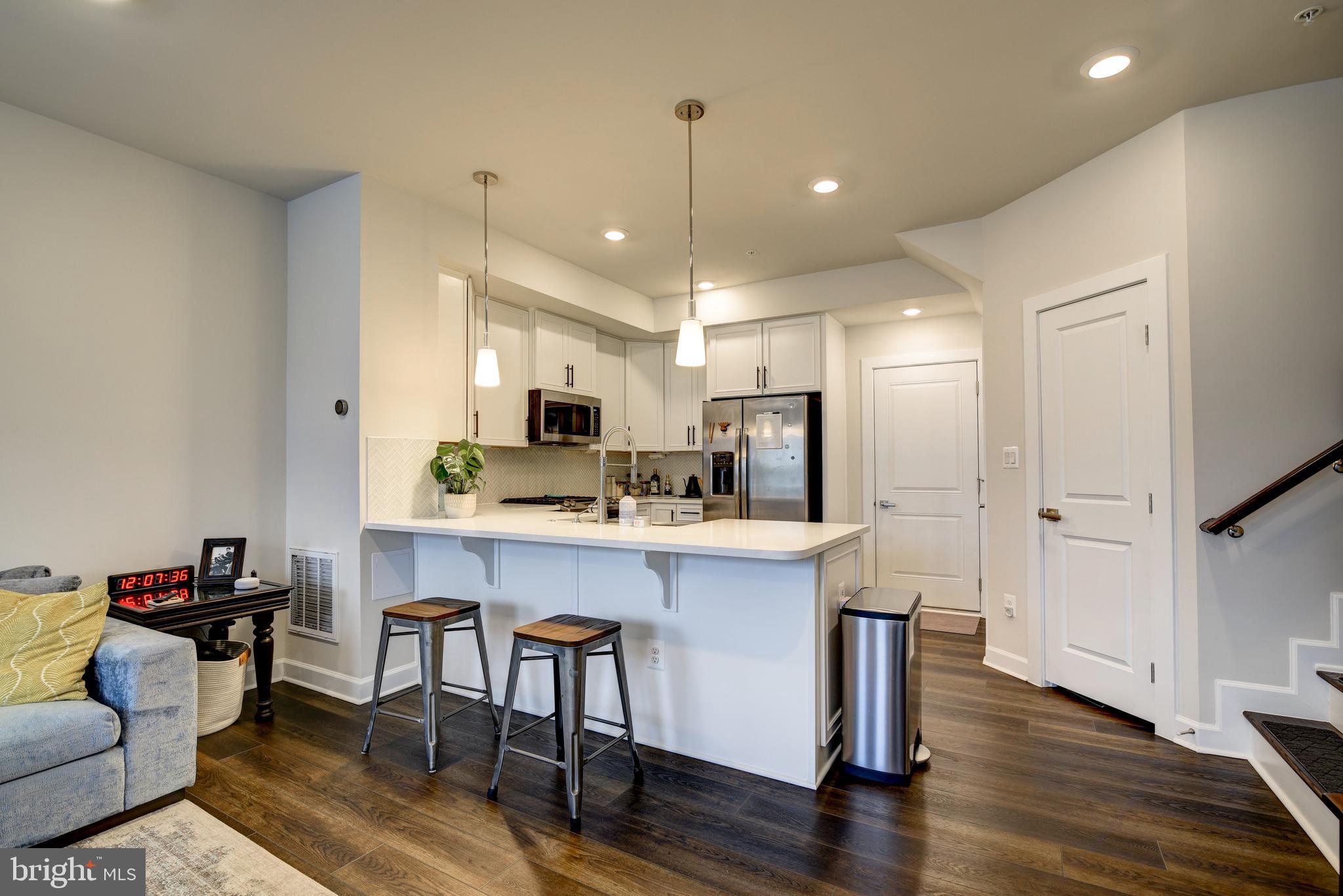 WOODLAND PARK STATION - Residential Lease