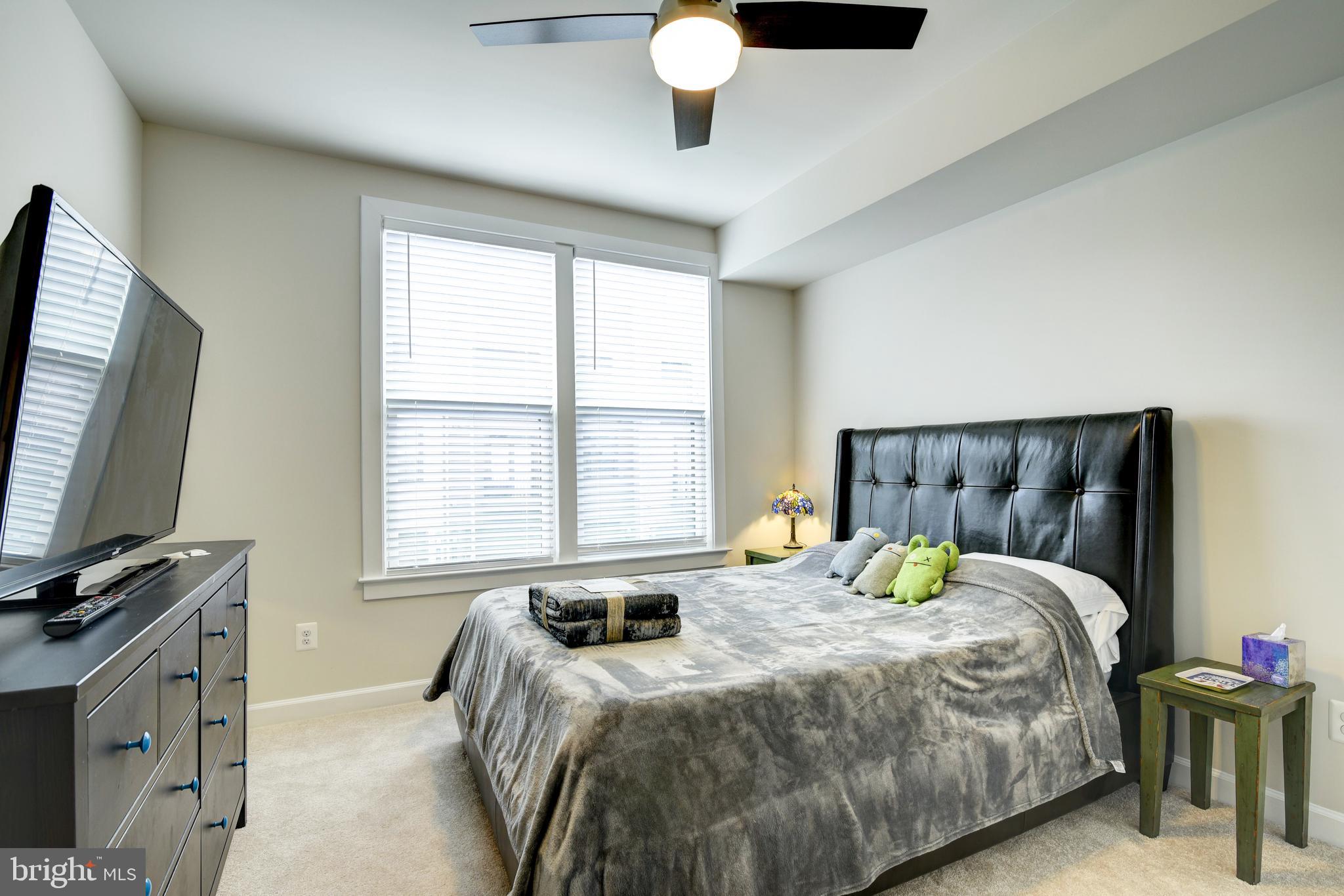 WOODLAND PARK STATION - Residential Lease