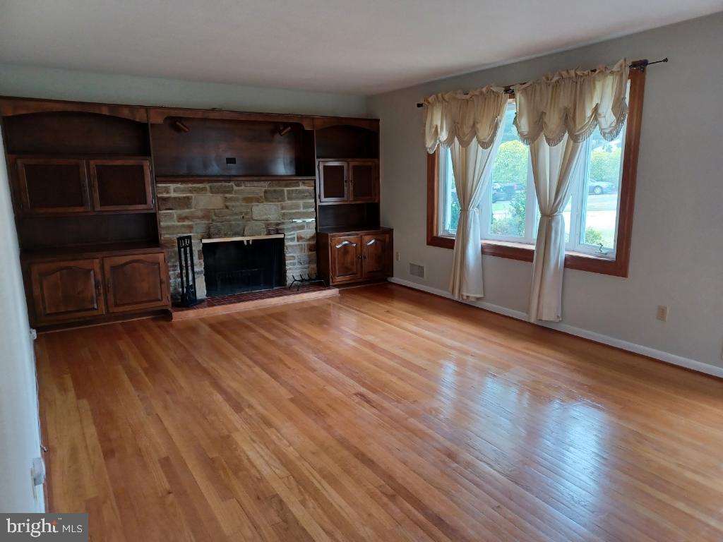 MOUNT HEBRON - Residential Lease