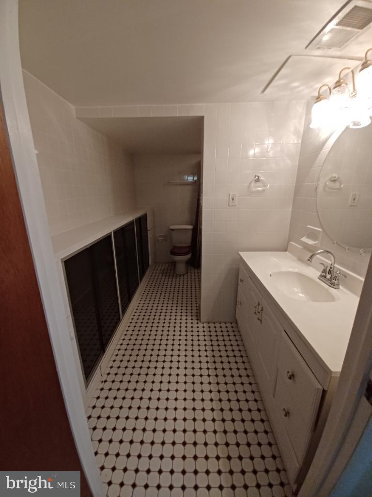 MOUNT HEBRON - Residential Lease