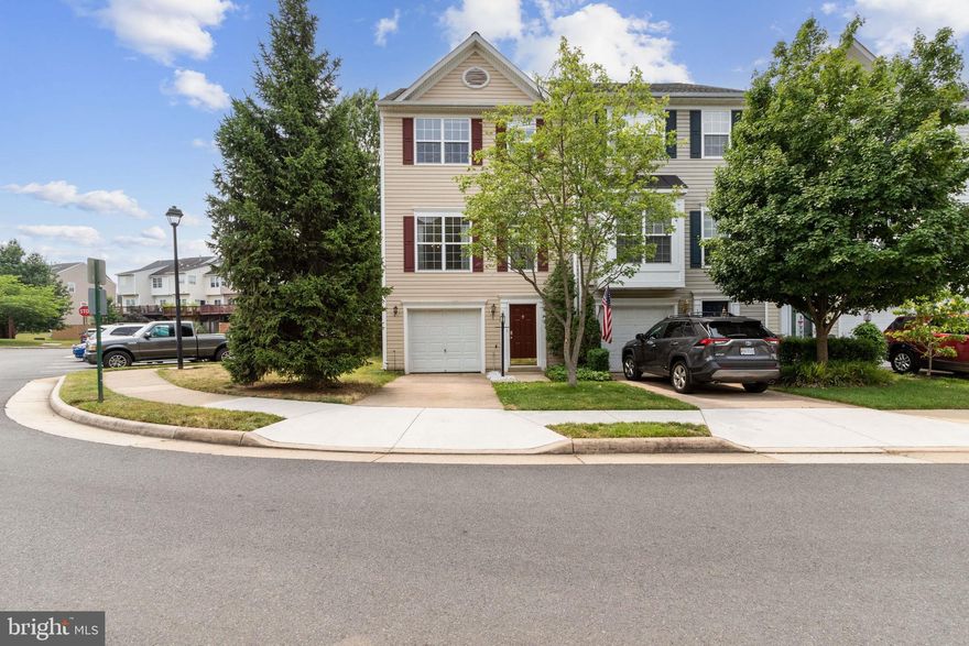 Fantastic updated 3 level end unit townhome in Sheffield Manor! Over 2,000 finished sqft boasting 3 bedrooms, and 2 full and 2 half bathrooms! Large sun filled living spaces on the main level complemented by a luxurious primary sweet and 2 additional generous sized bedrooms on the upper level. Updated deck off of the kitchen ideal for bbq's and lounging! A short walk to all of the neighborhood amenities (pool, playgrounds, sport courts and more)! 
New HVAC 2022!! New vinal plank on lower and main levels!
Come see this great home today!