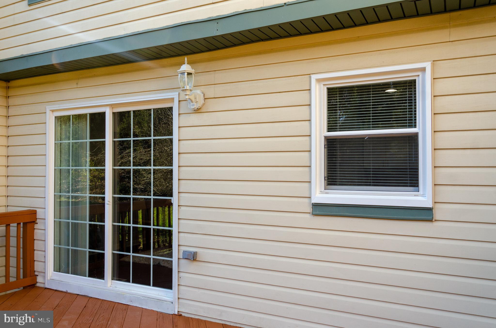 CONSTANT FRIENDSHIP - Residential