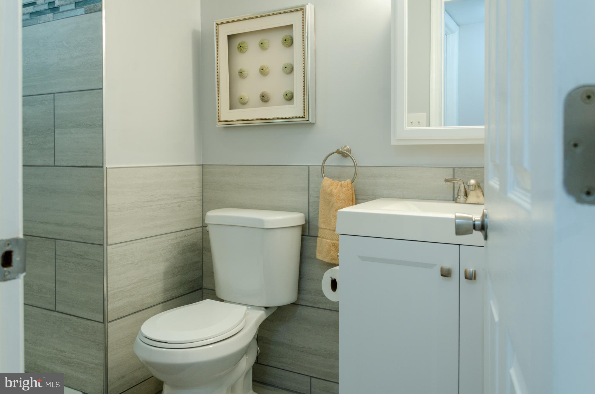 CONSTANT FRIENDSHIP - Residential