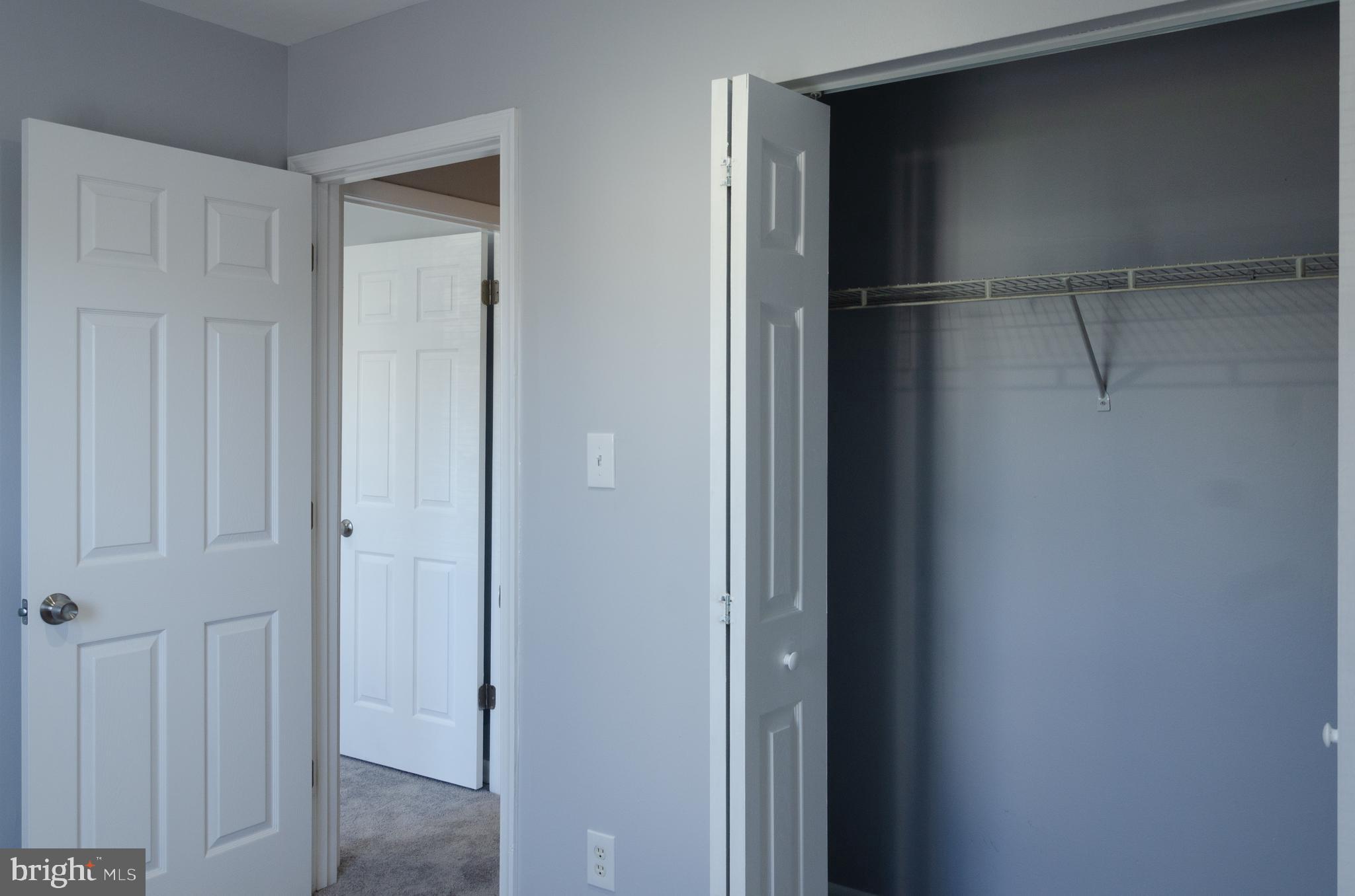 CONSTANT FRIENDSHIP - Residential