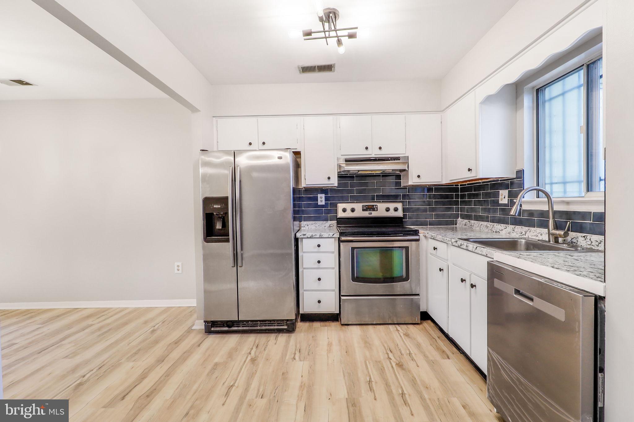 ANNETTE GARDENS - Residential Lease