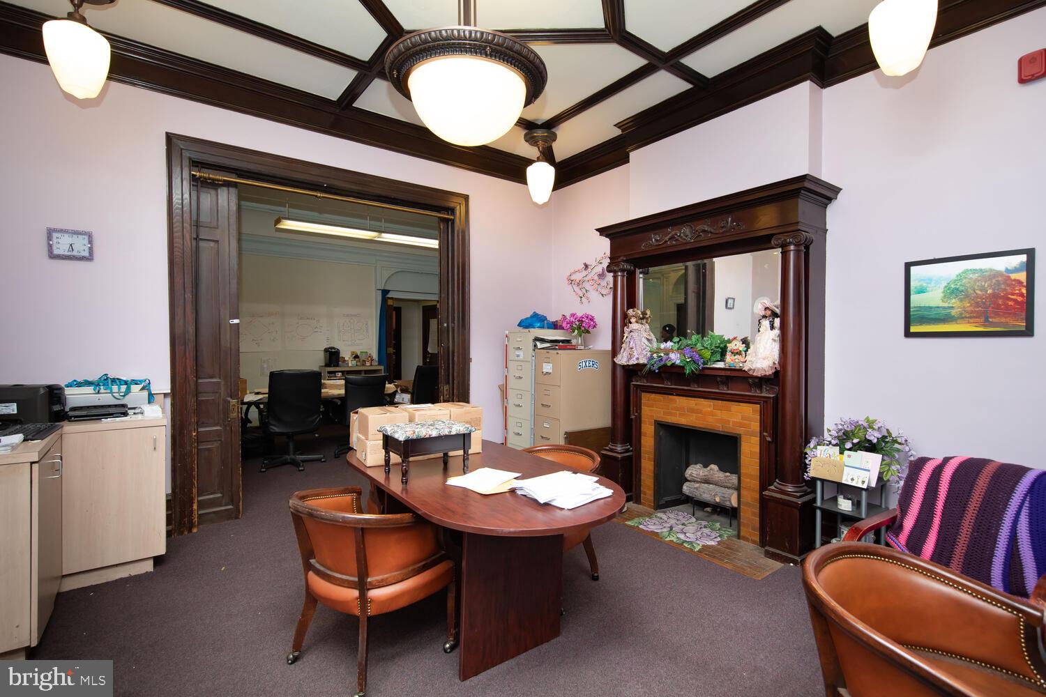 ROXBOROUGH - Commercial Sale