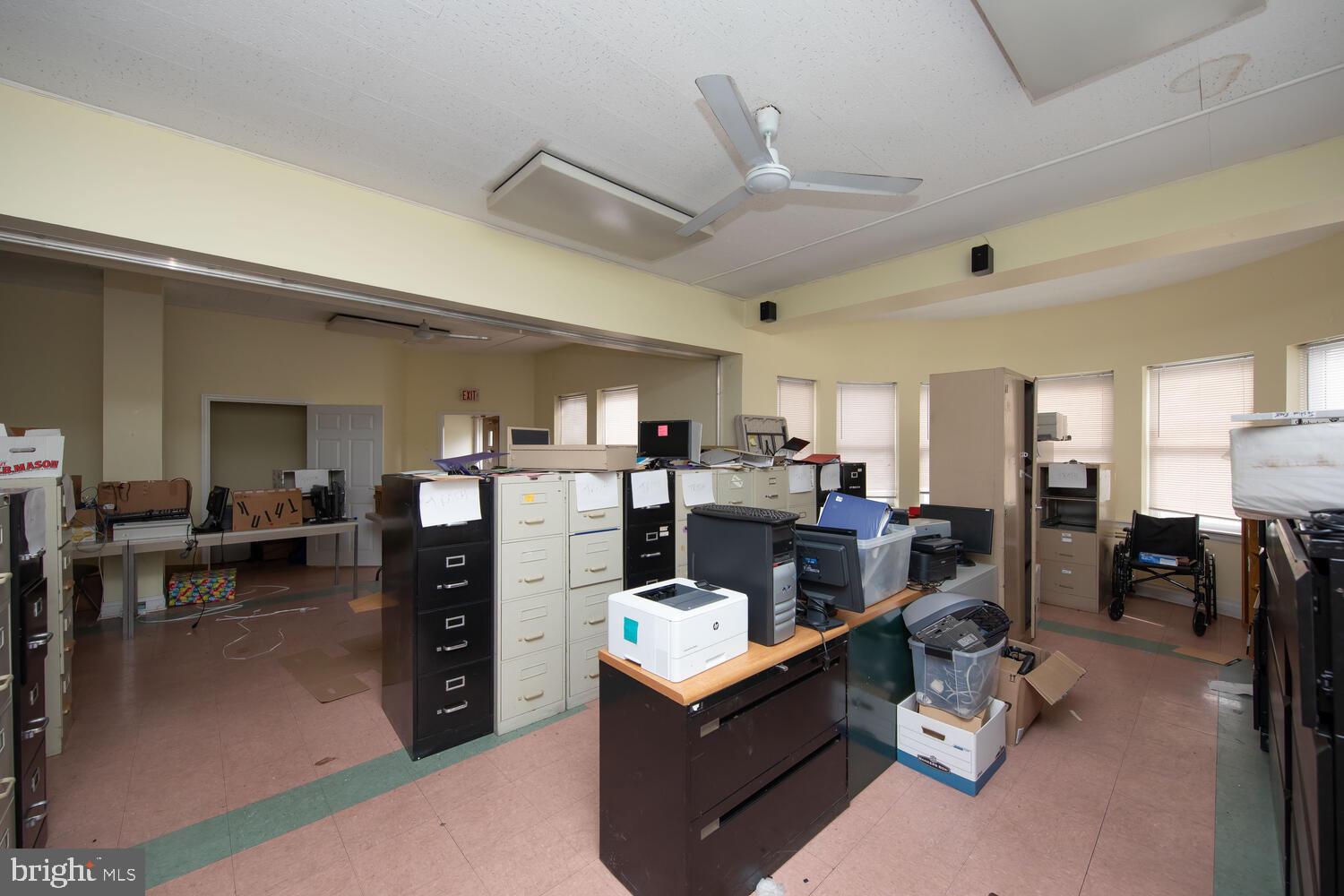 ROXBOROUGH - Commercial Sale