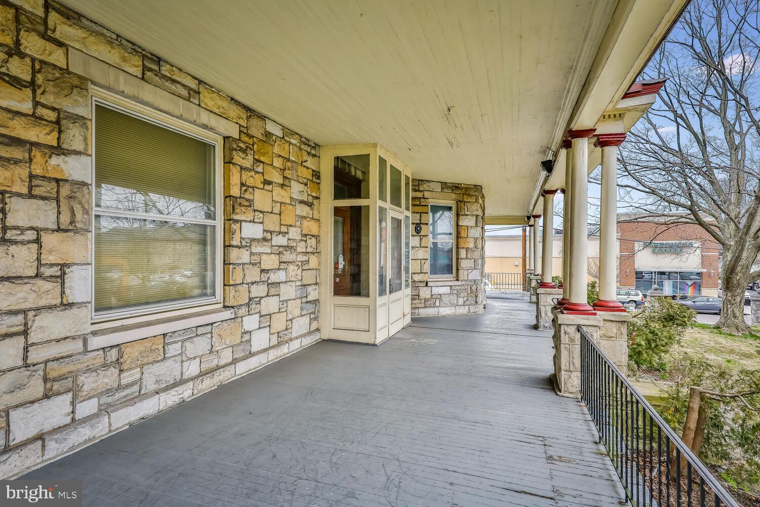 ROXBOROUGH - Commercial Sale