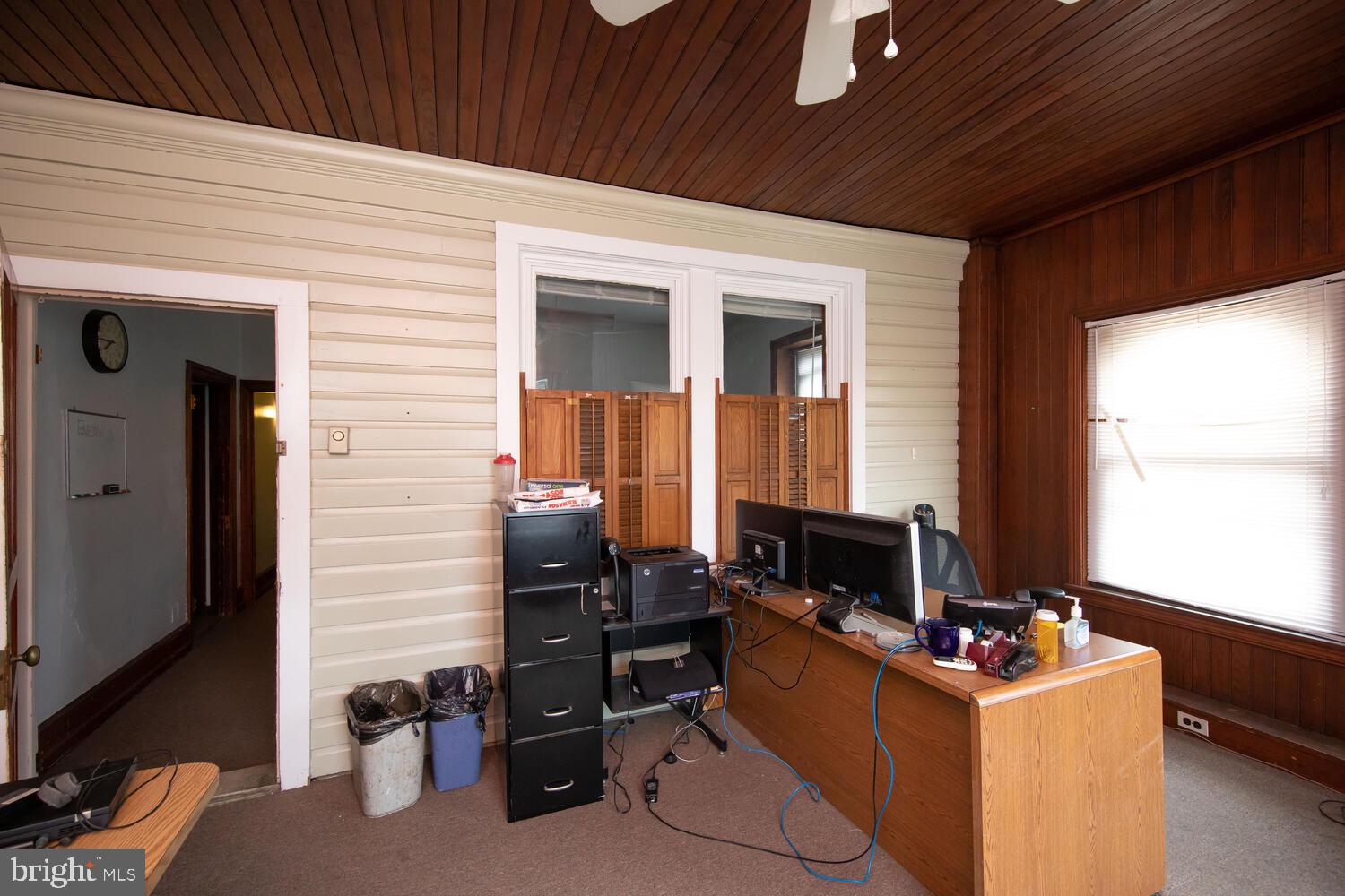 ROXBOROUGH - Commercial Sale