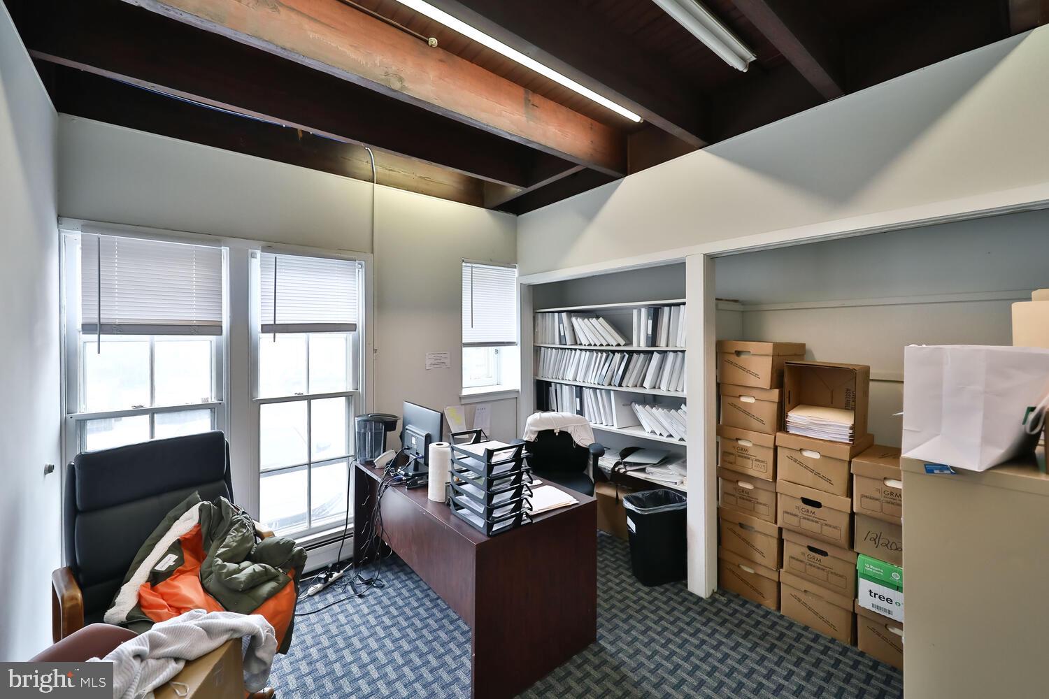 ROXBOROUGH - Commercial Sale