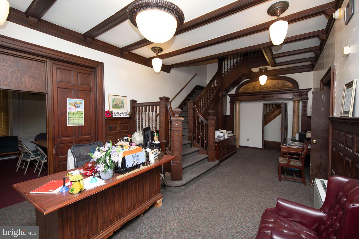 ROXBOROUGH - Commercial Sale