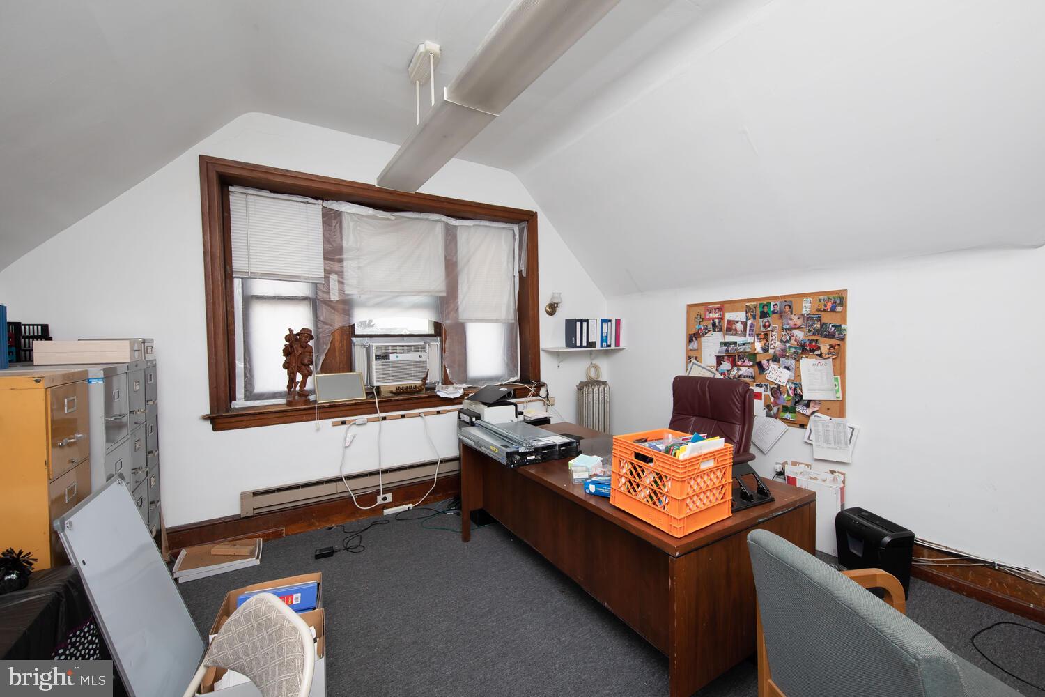 ROXBOROUGH - Commercial Sale