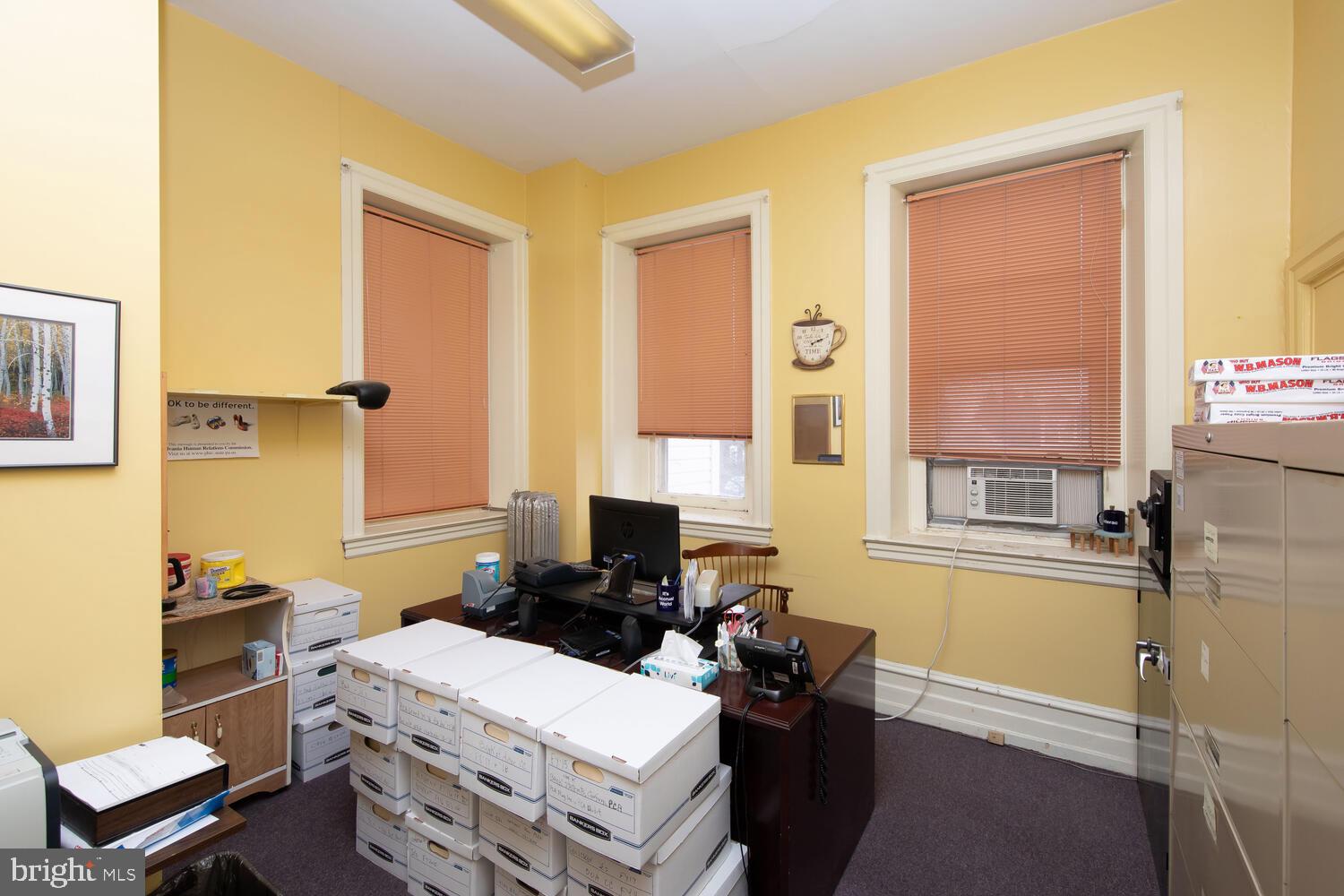 ROXBOROUGH - Commercial Sale