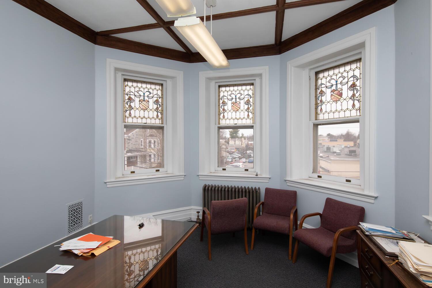 ROXBOROUGH - Commercial Sale