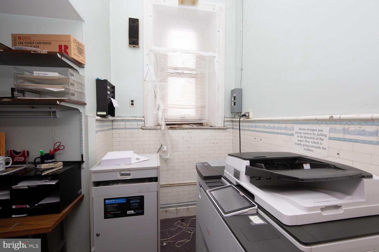 ROXBOROUGH - Commercial Sale