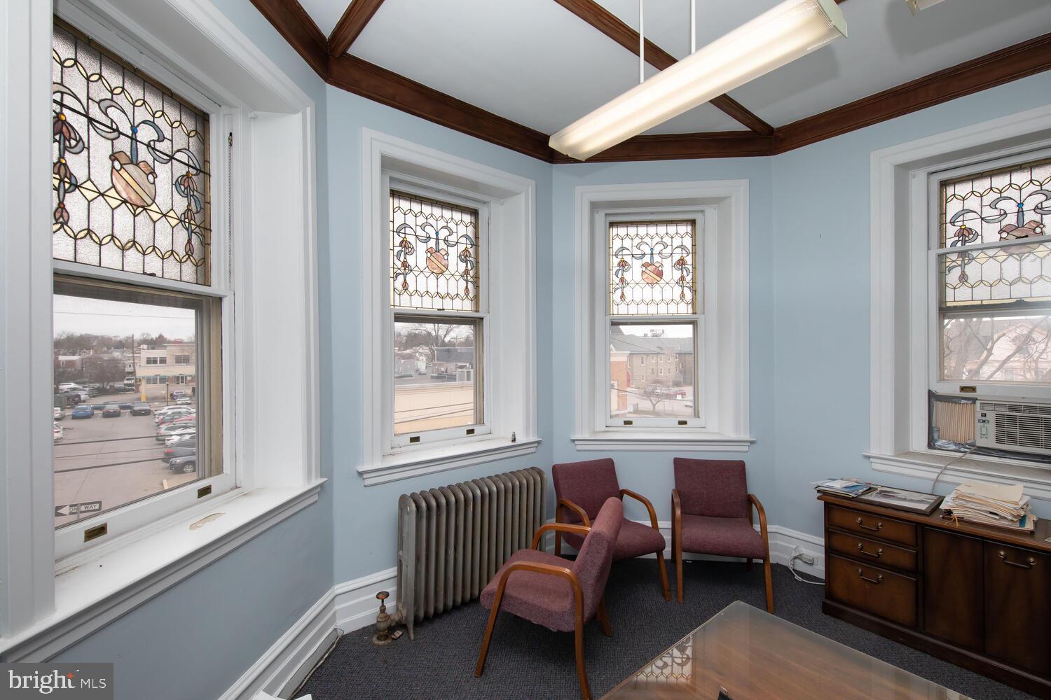 ROXBOROUGH - Commercial Sale