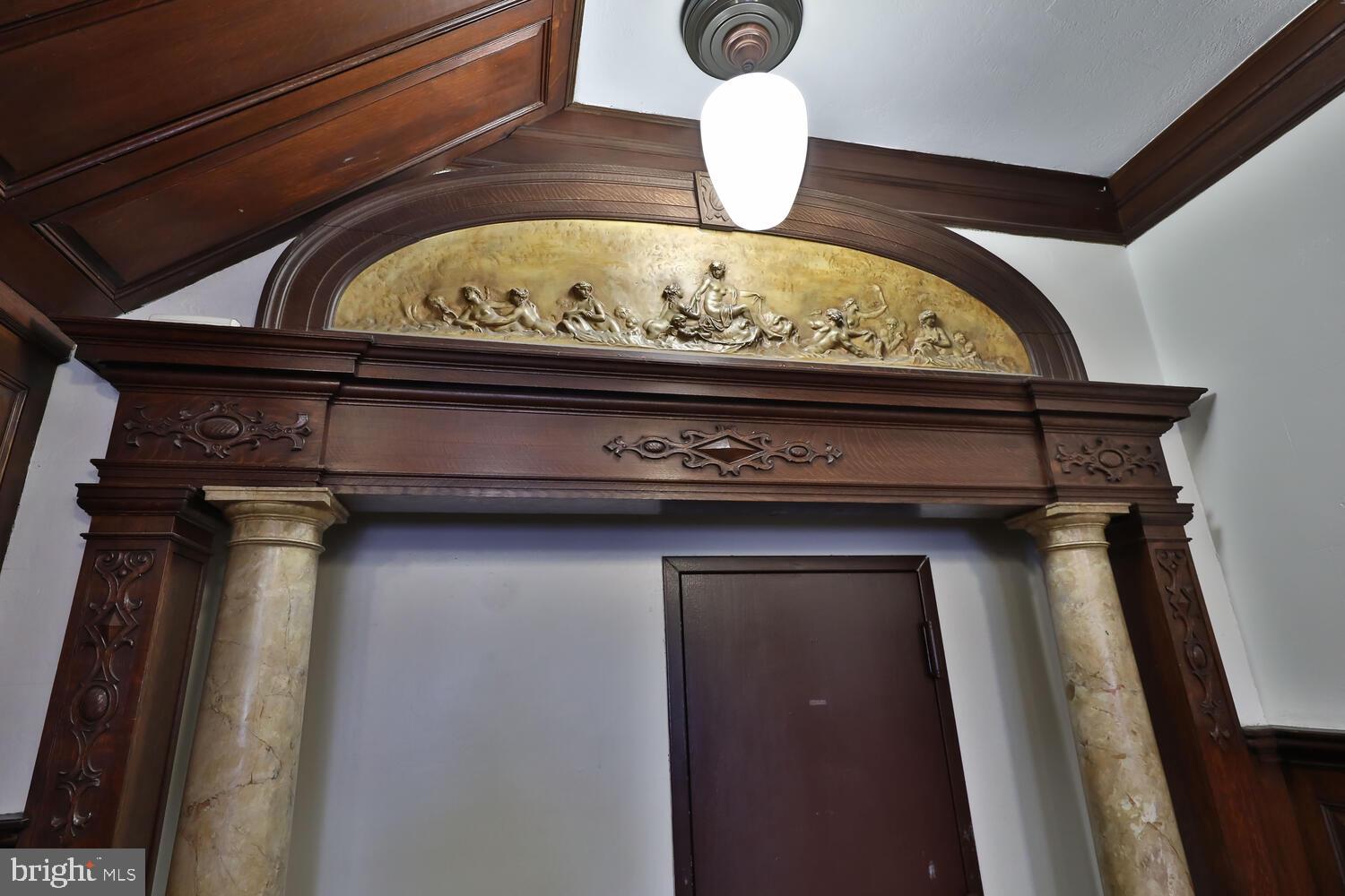 ROXBOROUGH - Commercial Sale