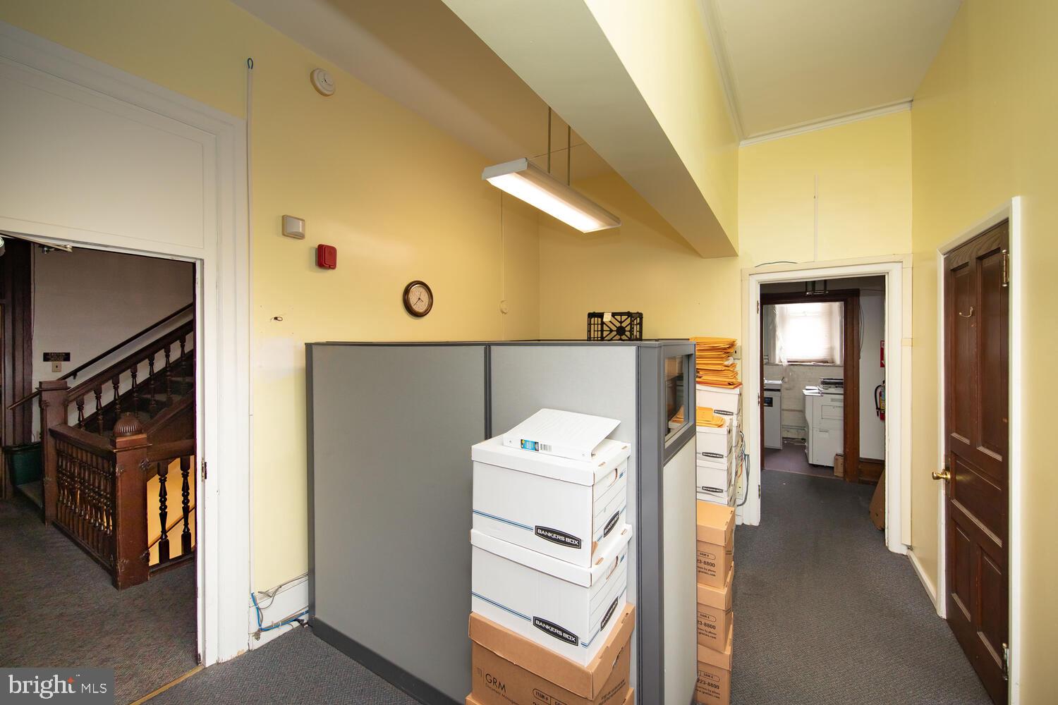 ROXBOROUGH - Commercial Sale