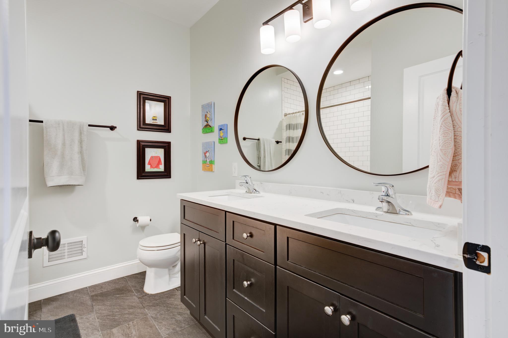 EAST KENSINGTON - Residential