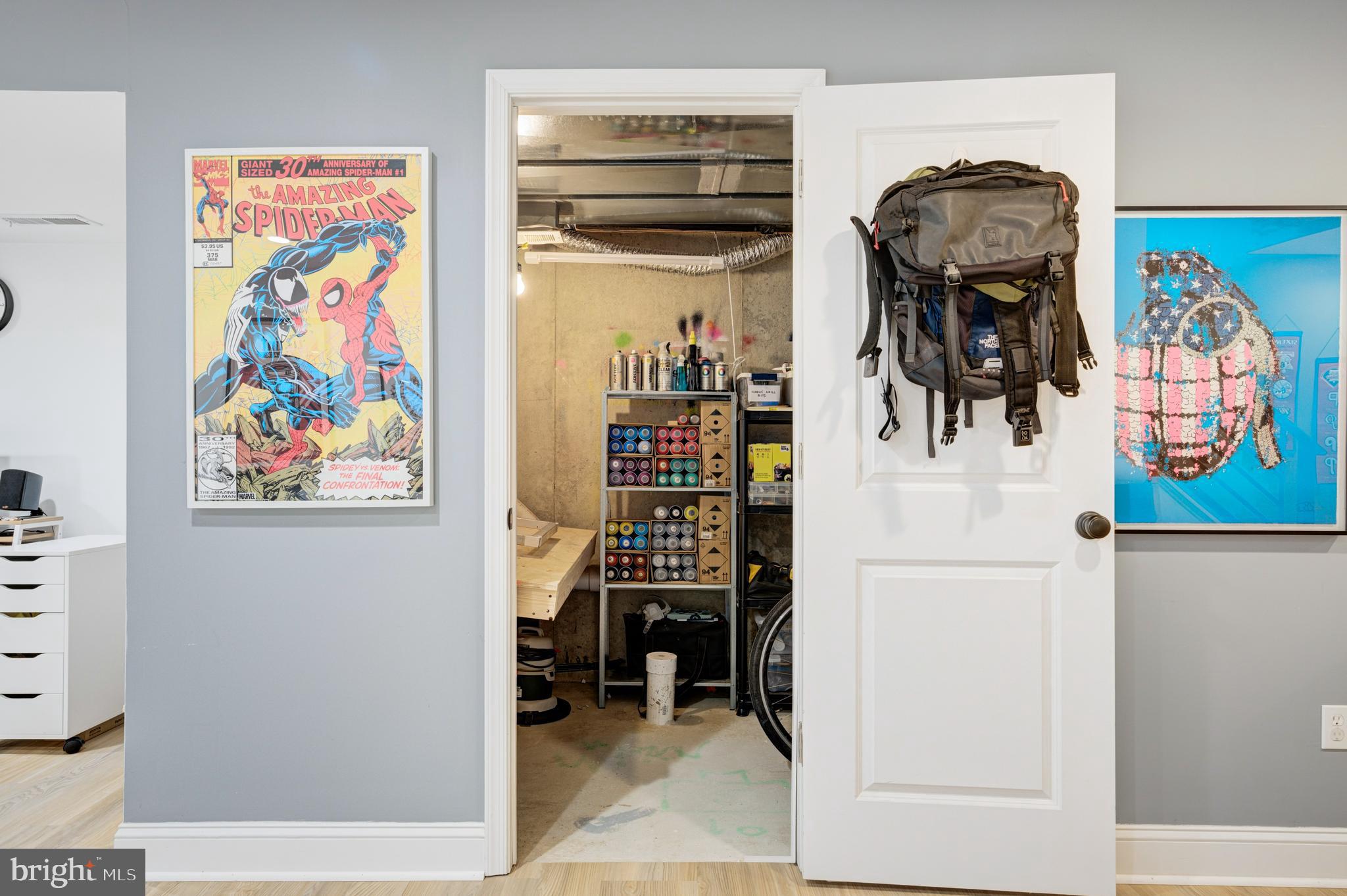 EAST KENSINGTON - Residential