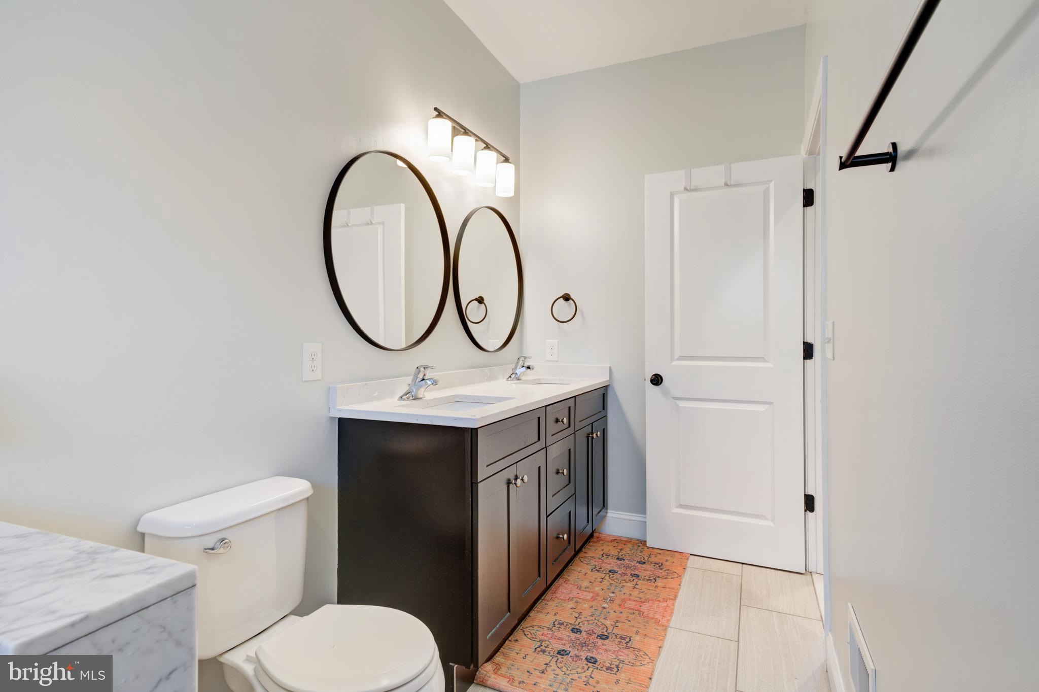 EAST KENSINGTON - Residential