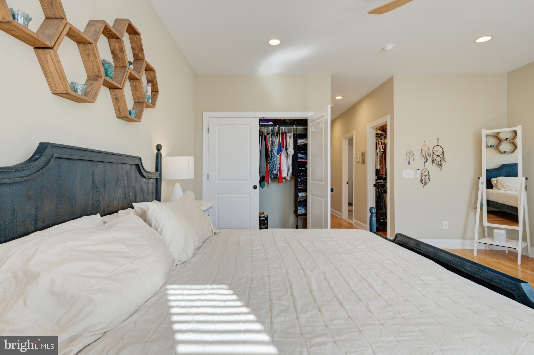 EAST KENSINGTON - Residential