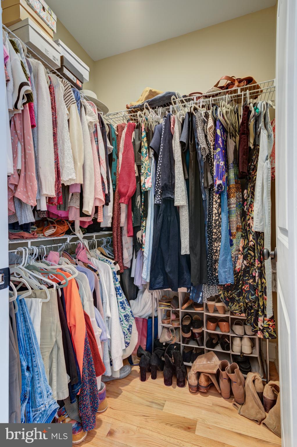 EAST KENSINGTON - Residential