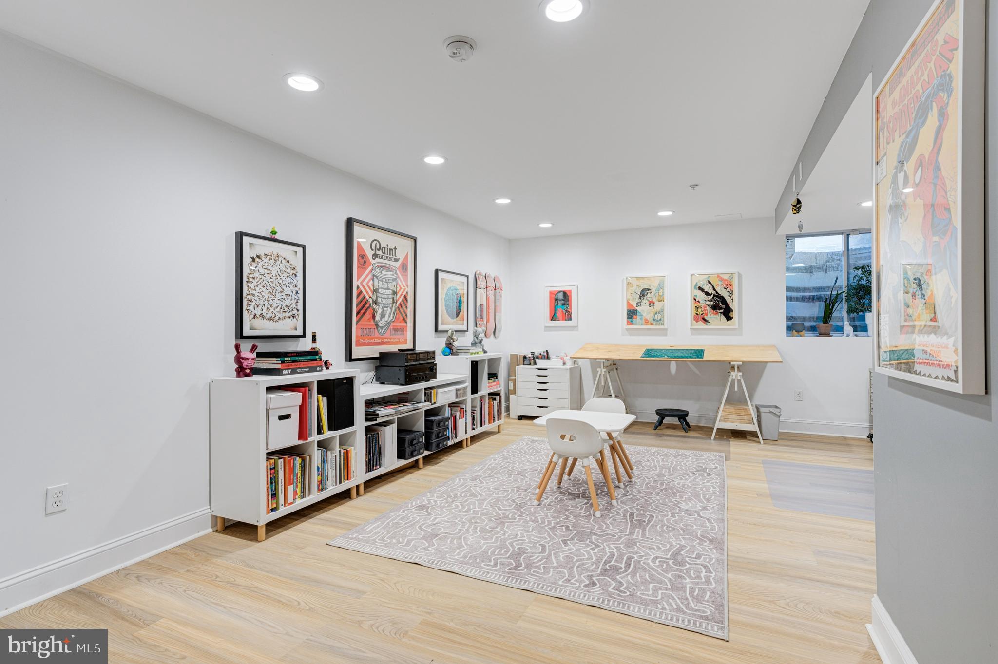 EAST KENSINGTON - Residential