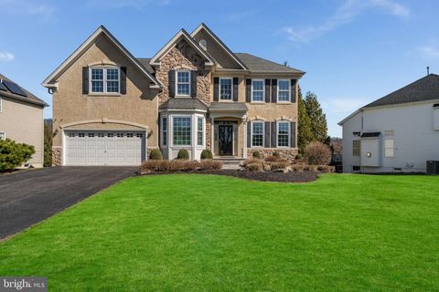 2 ELM DRIVE CLINTON NJ 08809