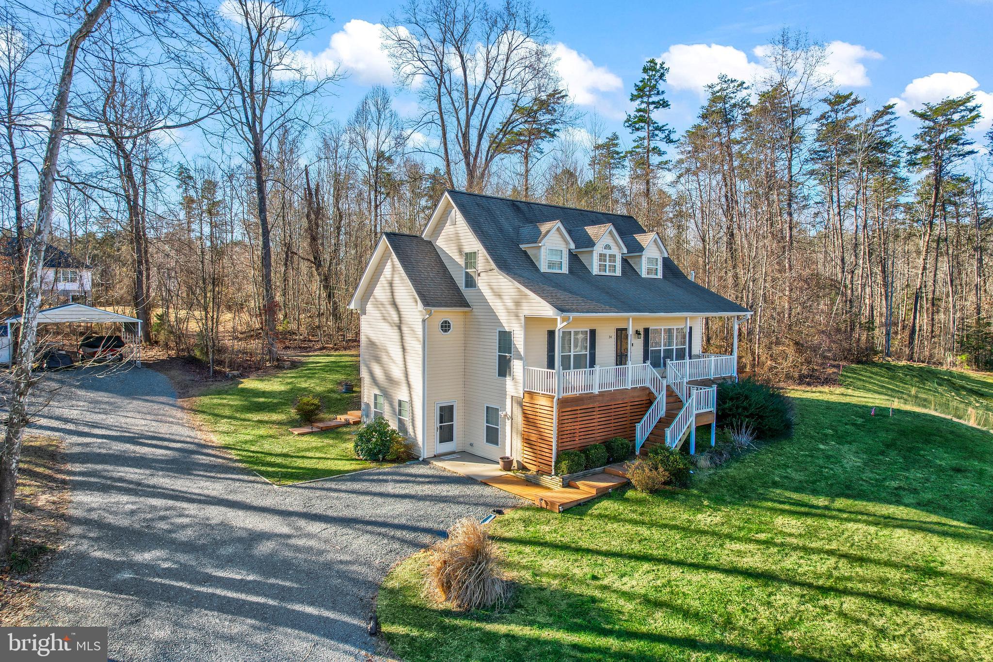 WOODLAND SHORES - Residential