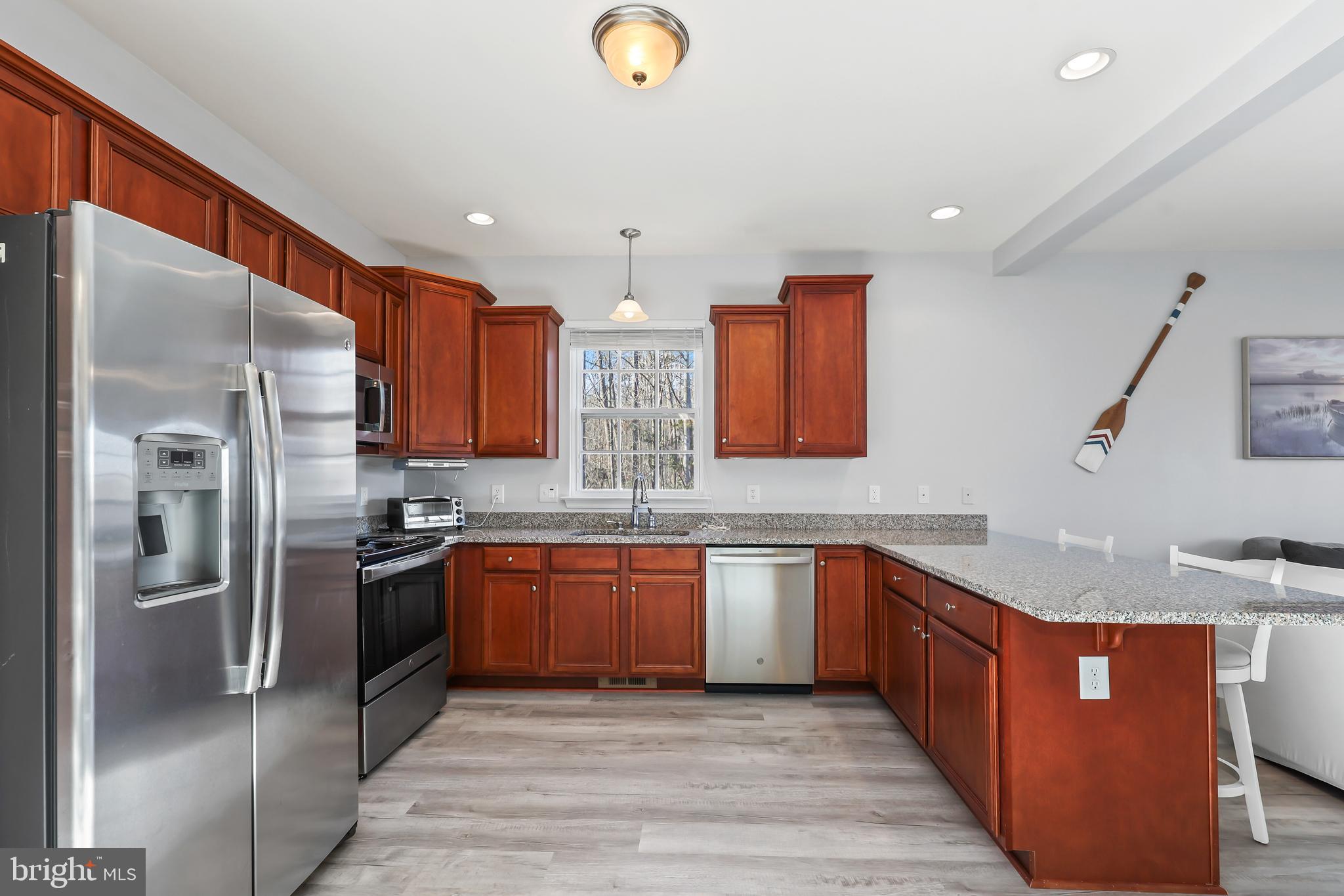 WOODLAND SHORES - Residential