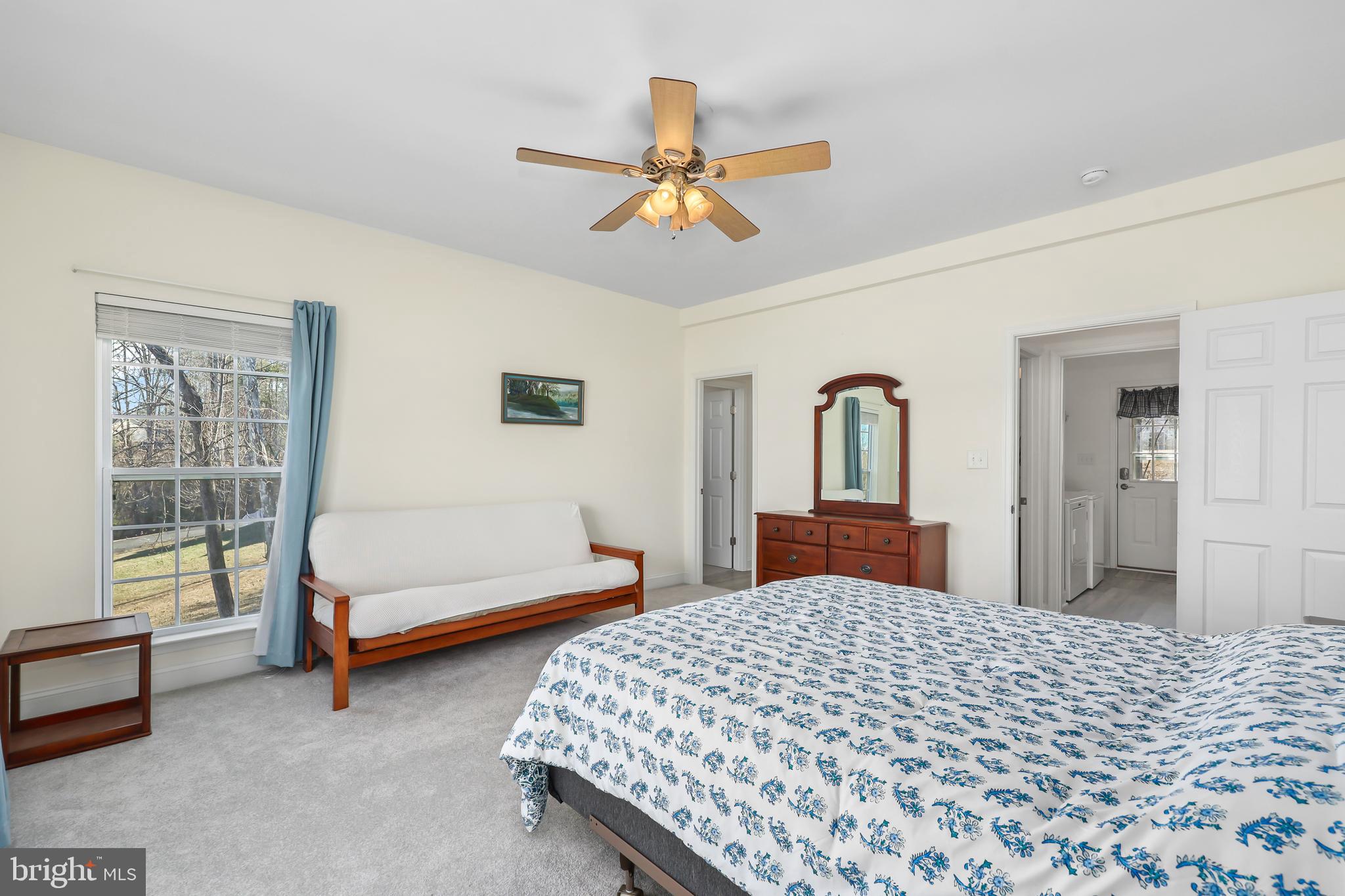 WOODLAND SHORES - Residential