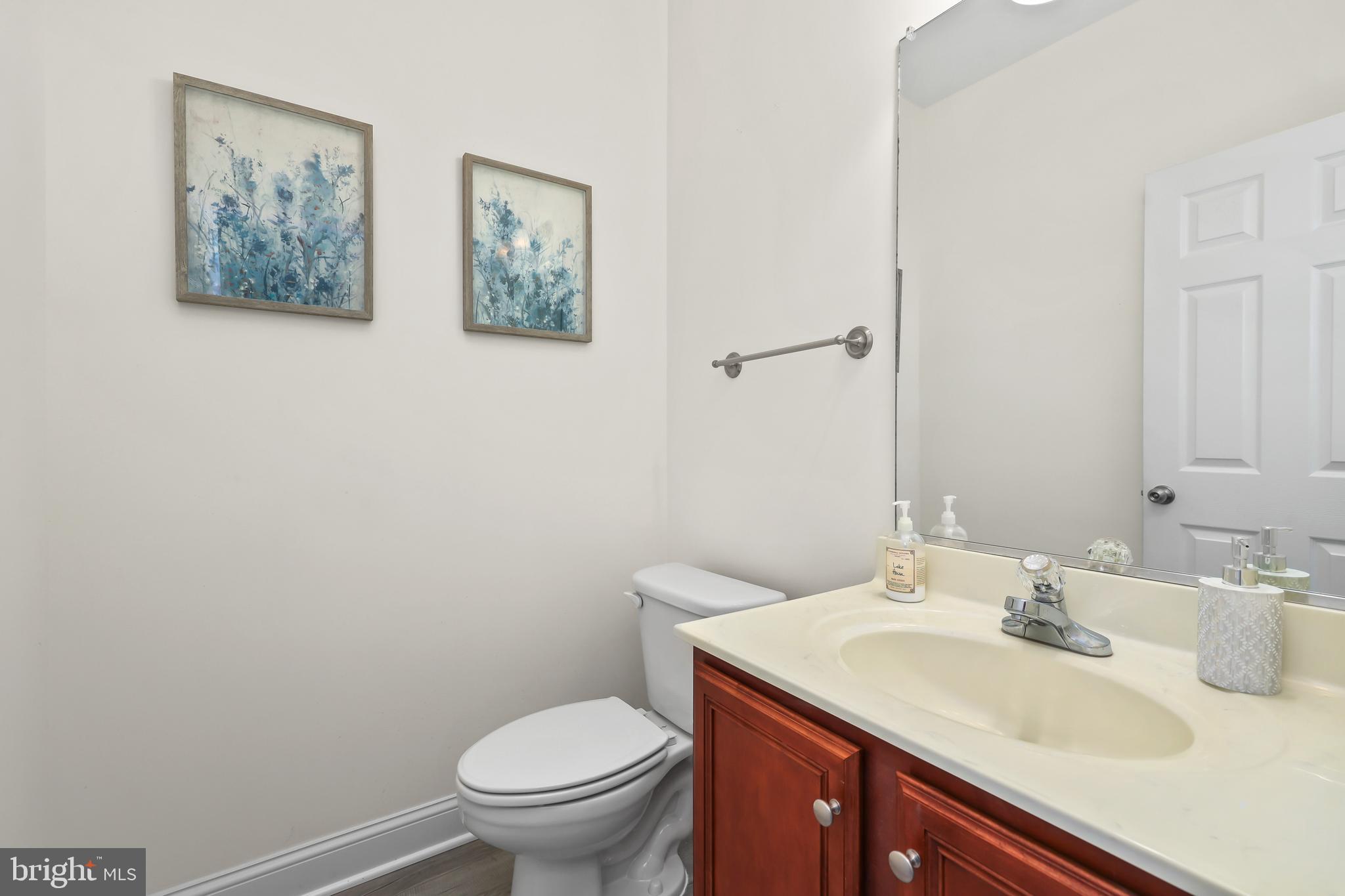 WOODLAND SHORES - Residential