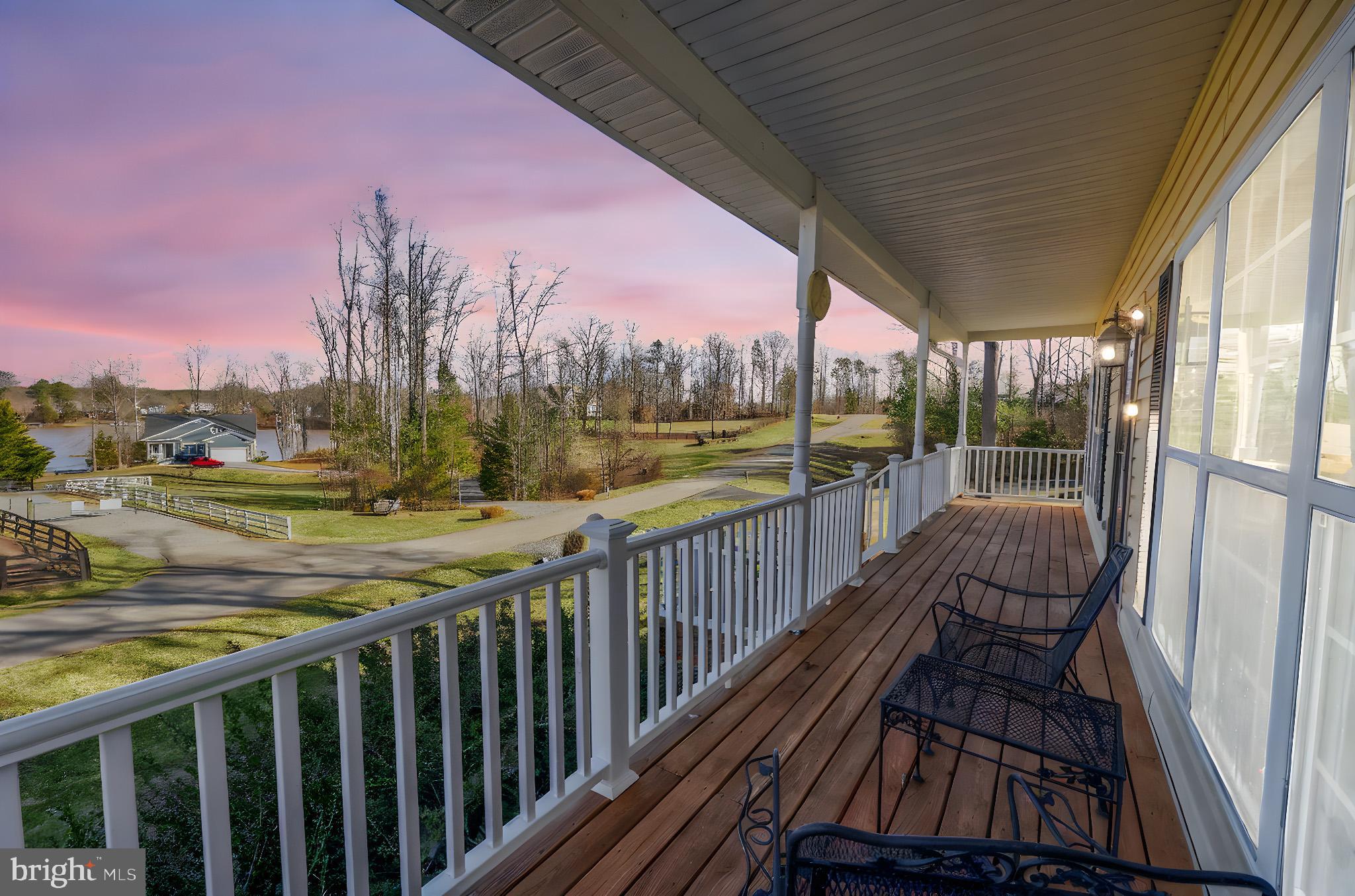 WOODLAND SHORES - Residential