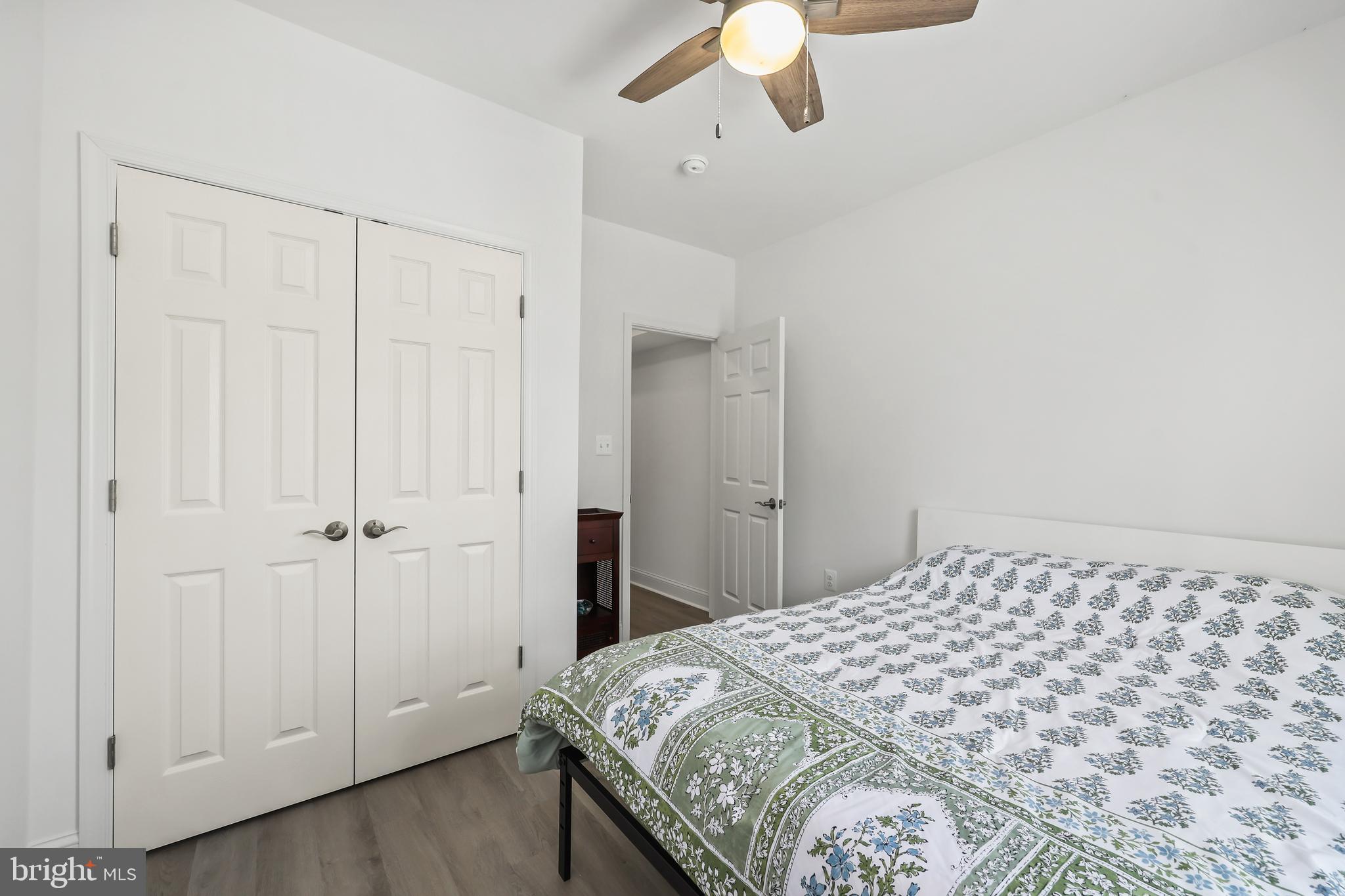 WOODLAND SHORES - Residential