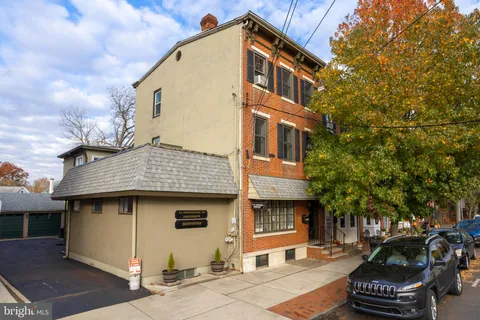 15 Crosswicks Street, Bordentown, NJ MLS: NJBL2081596