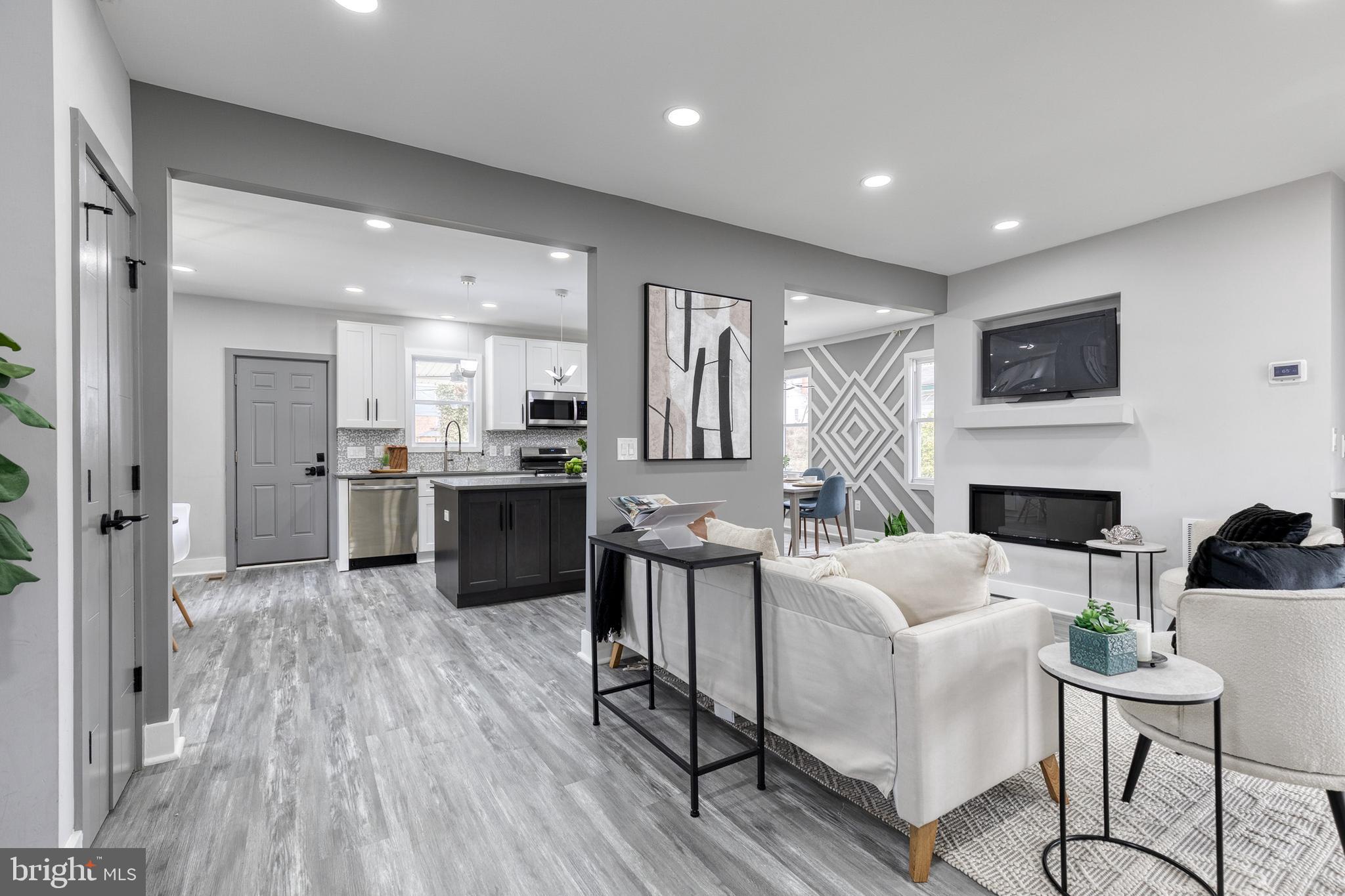 3100 WOODHOME AVENUE