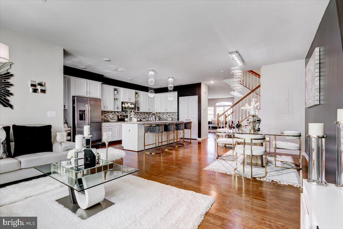 BRIARWOOD - Residential Lease