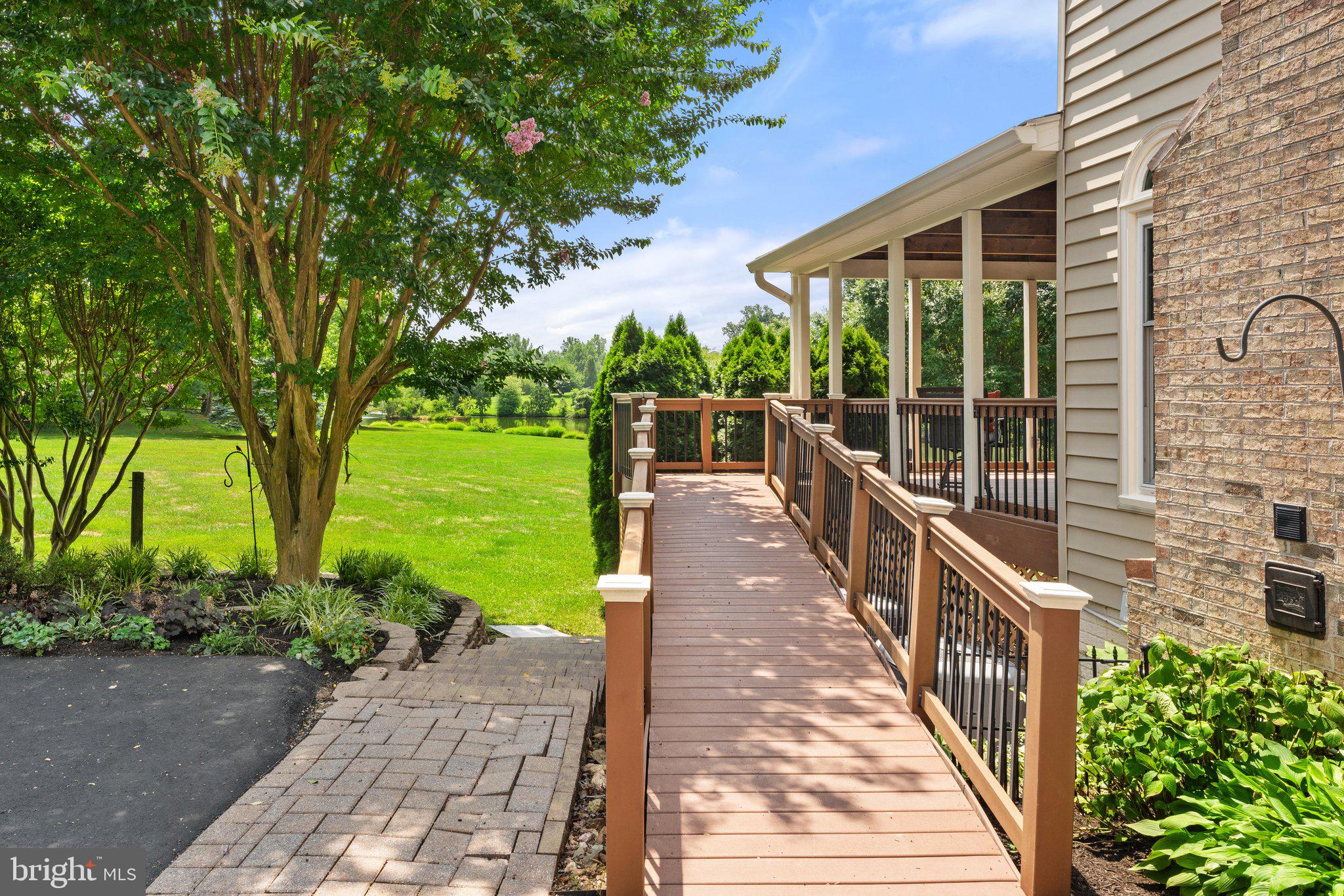 LEETON - Residential