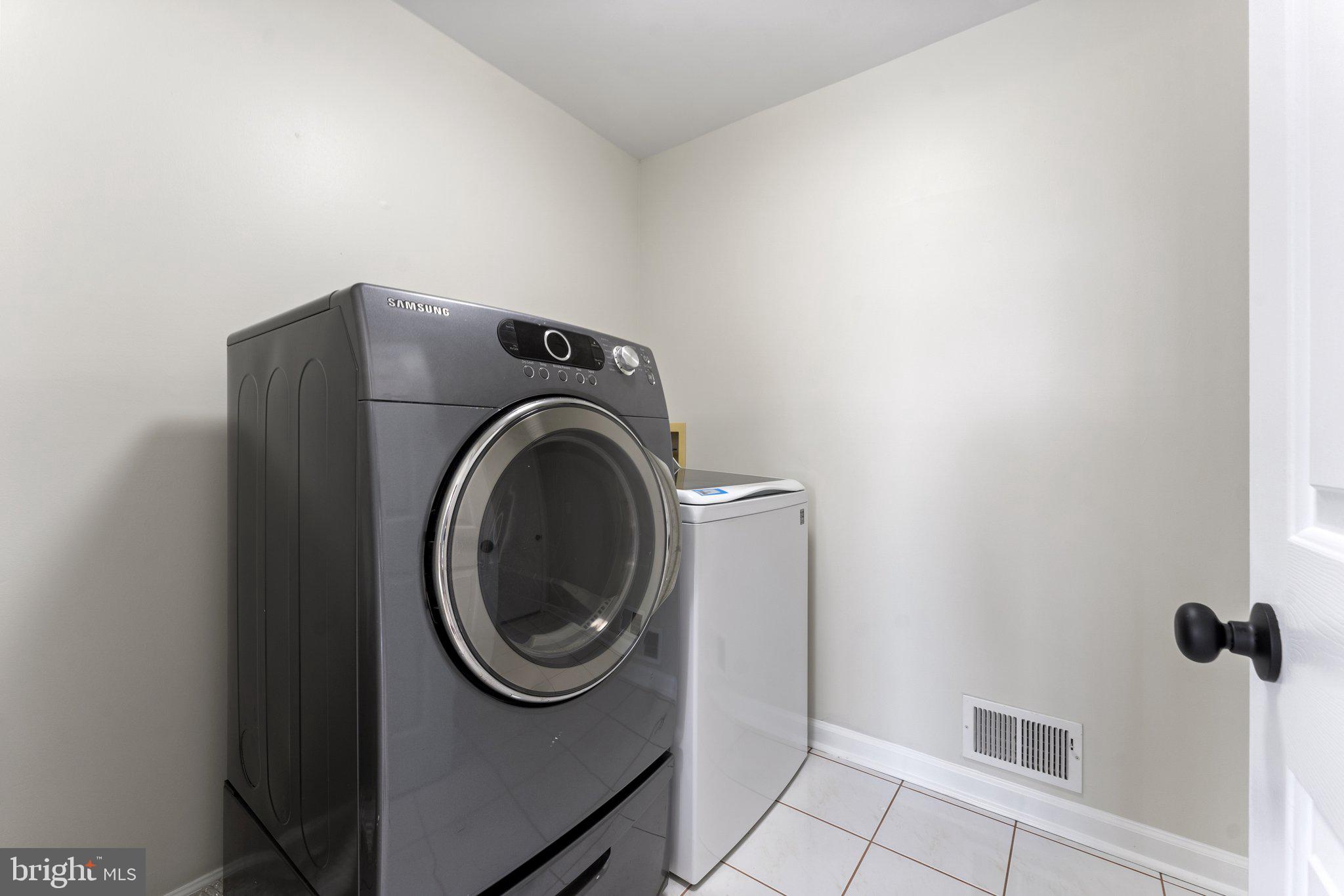 LEETON - Residential