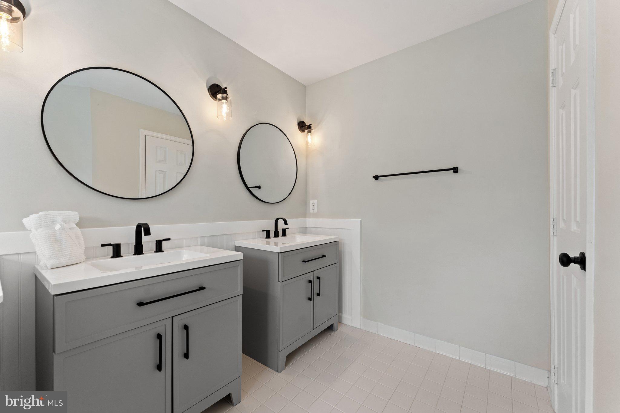 LEETON - Residential