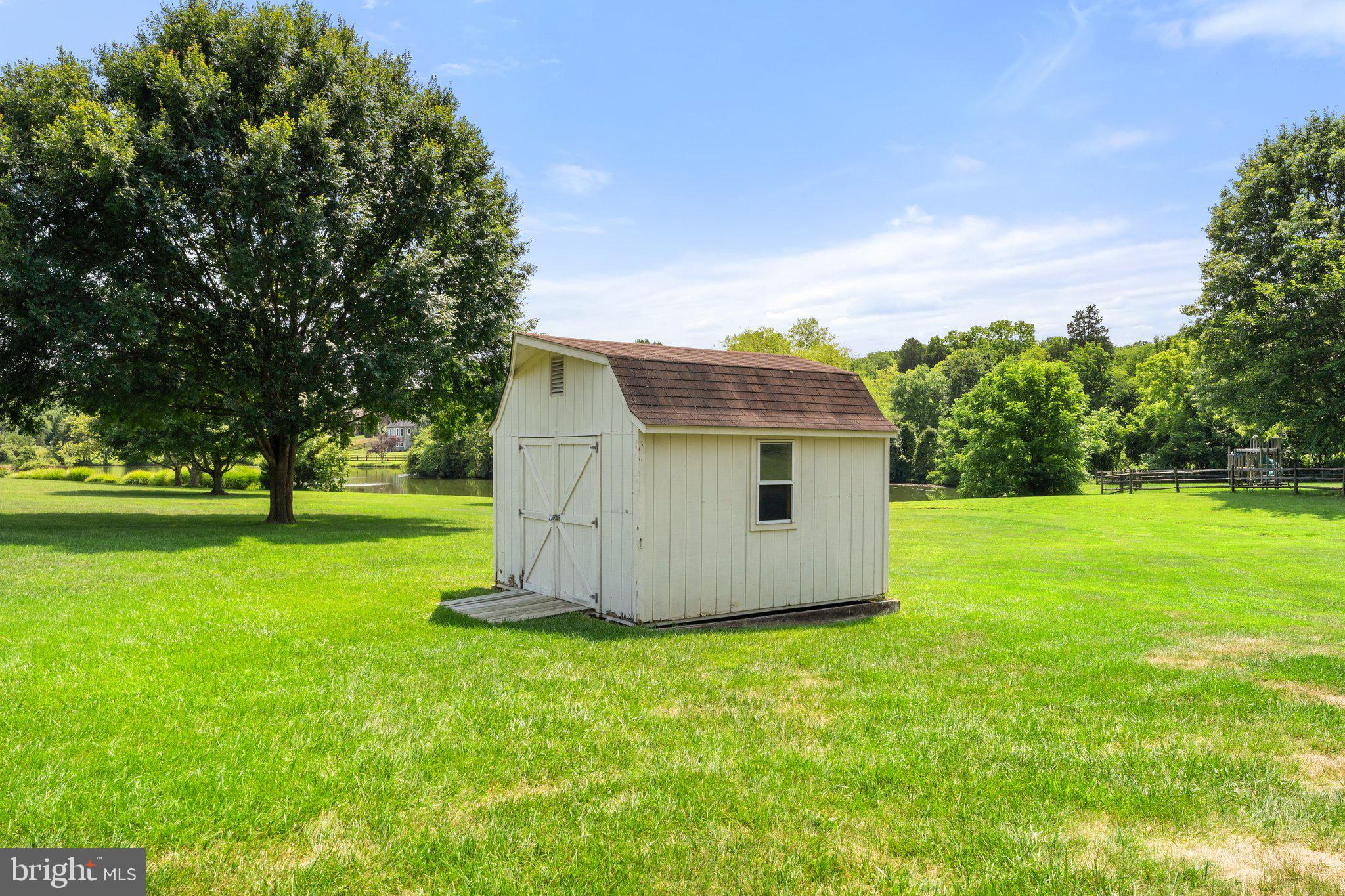 LEETON - Residential