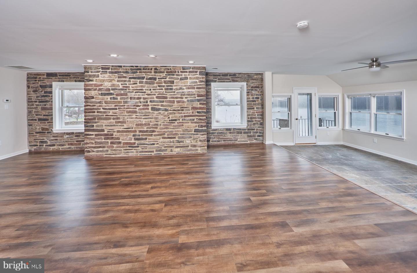 RIVERSTONE - Residential