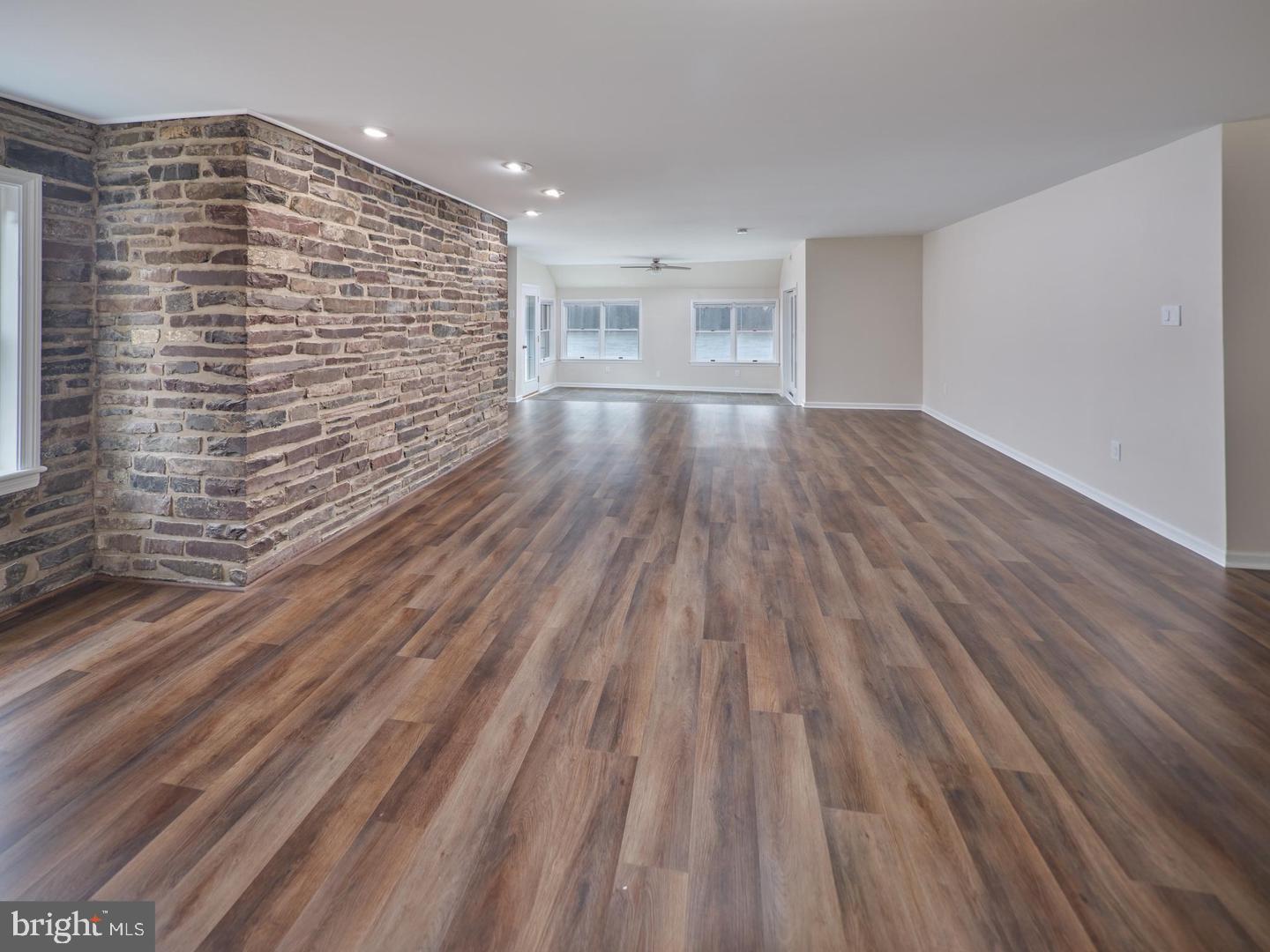 RIVERSTONE - Residential