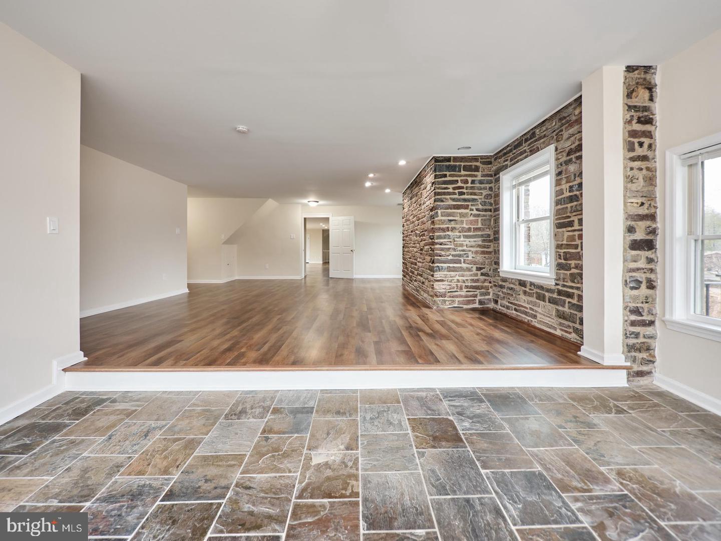 RIVERSTONE - Residential