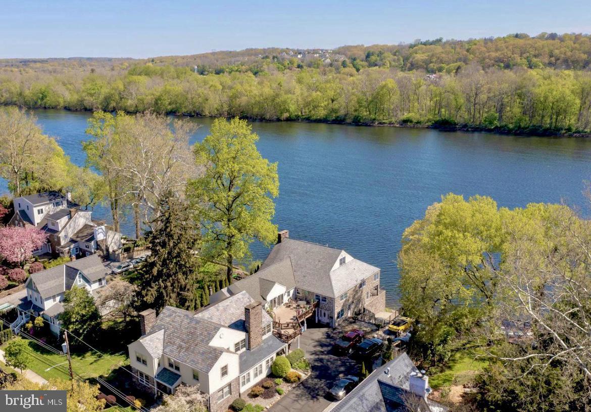 RIVERSTONE - Residential