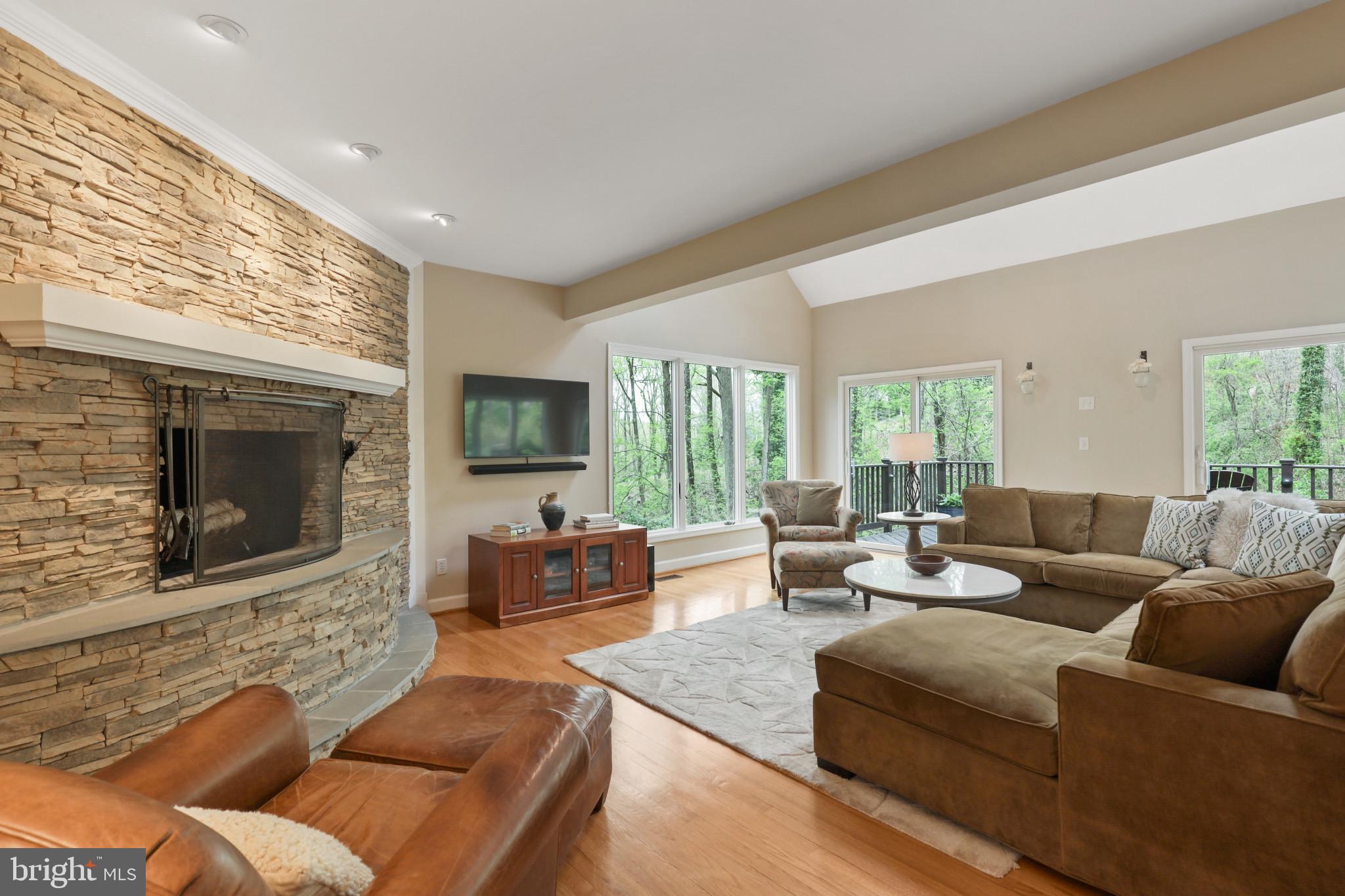 DOWNS ON THE SEVERN - Residential