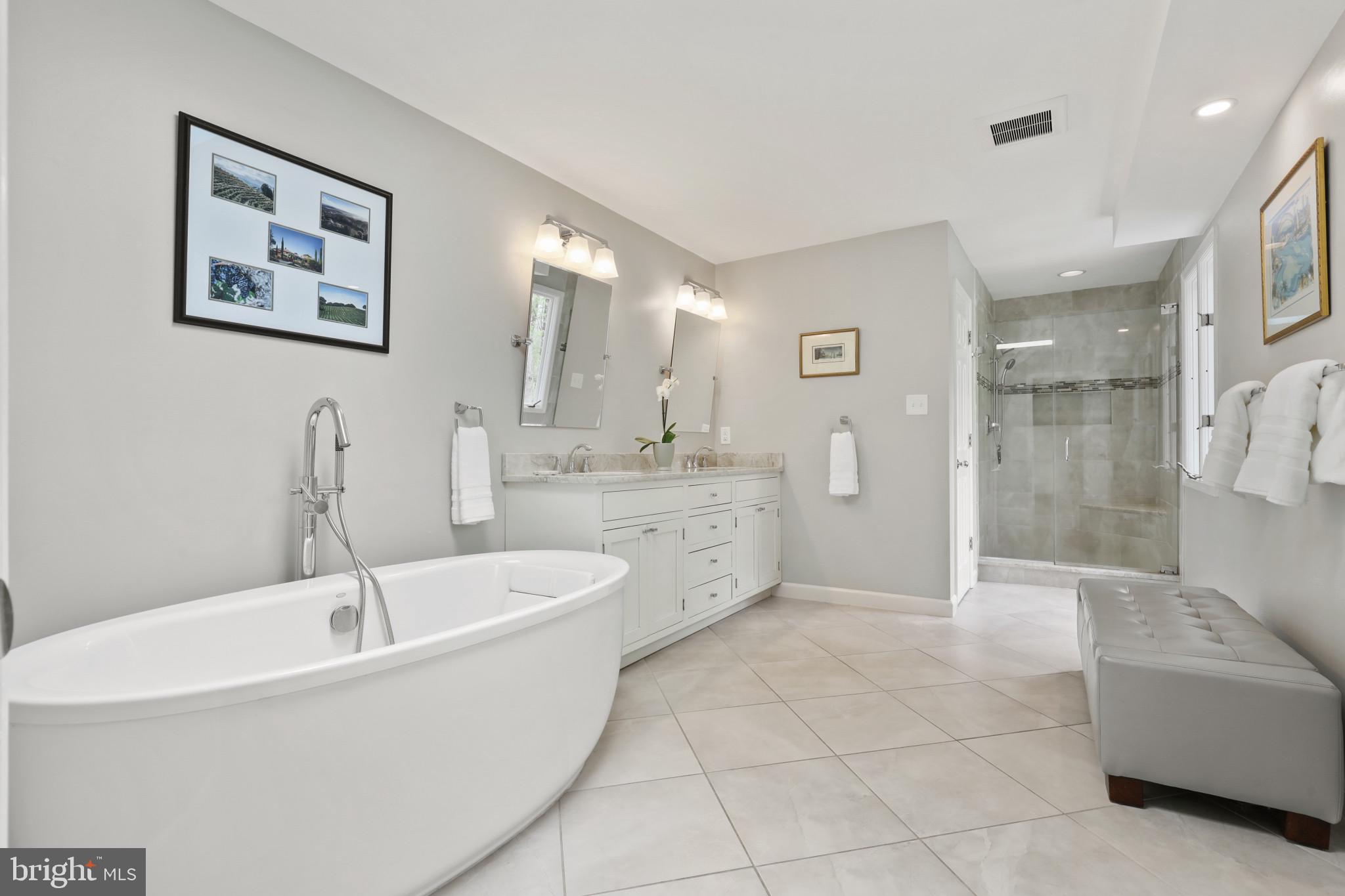 DOWNS ON THE SEVERN - Residential